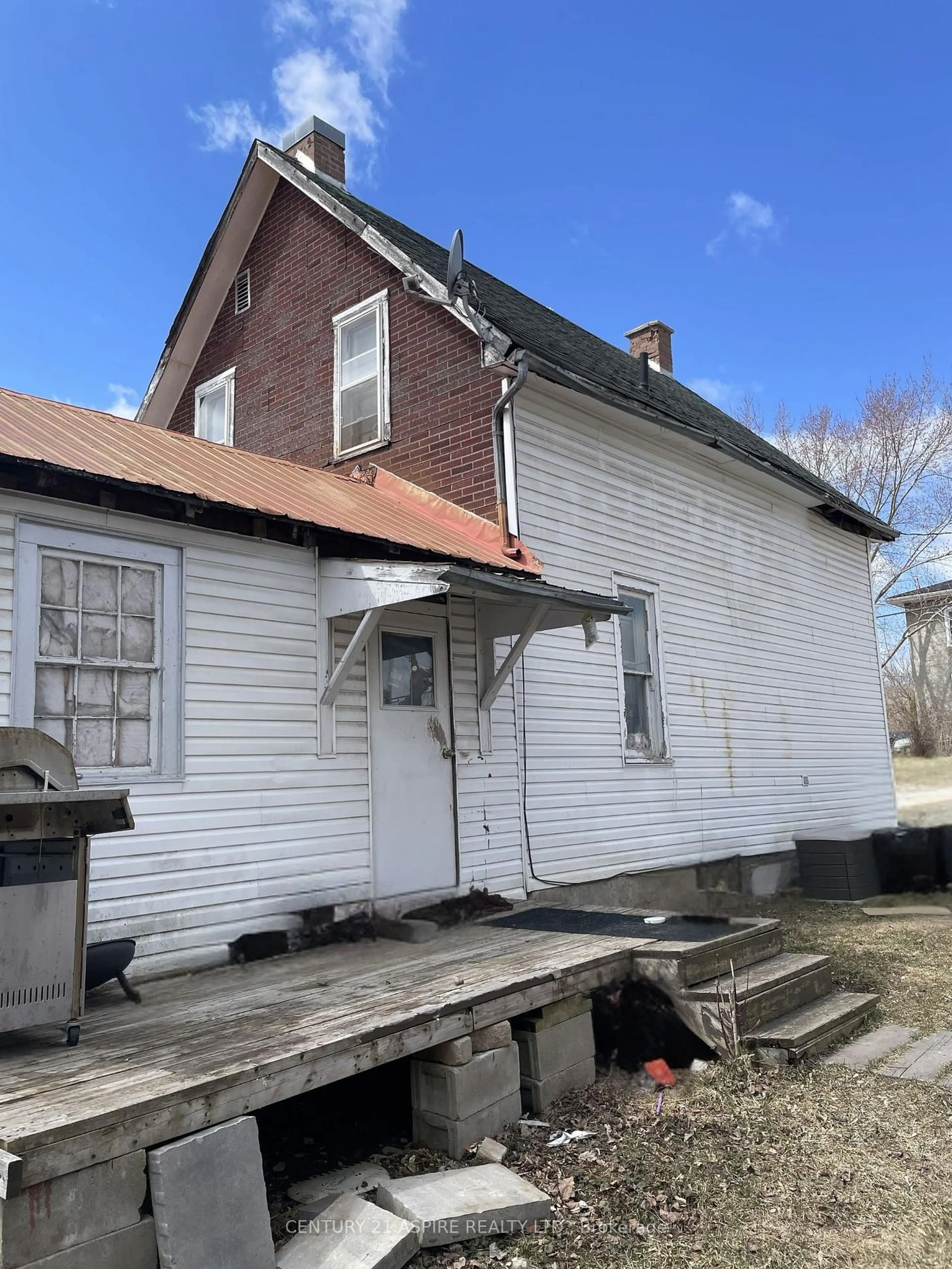 A pic of a room for 5121 60 Highway, Douglas Ontario K0J 1S0