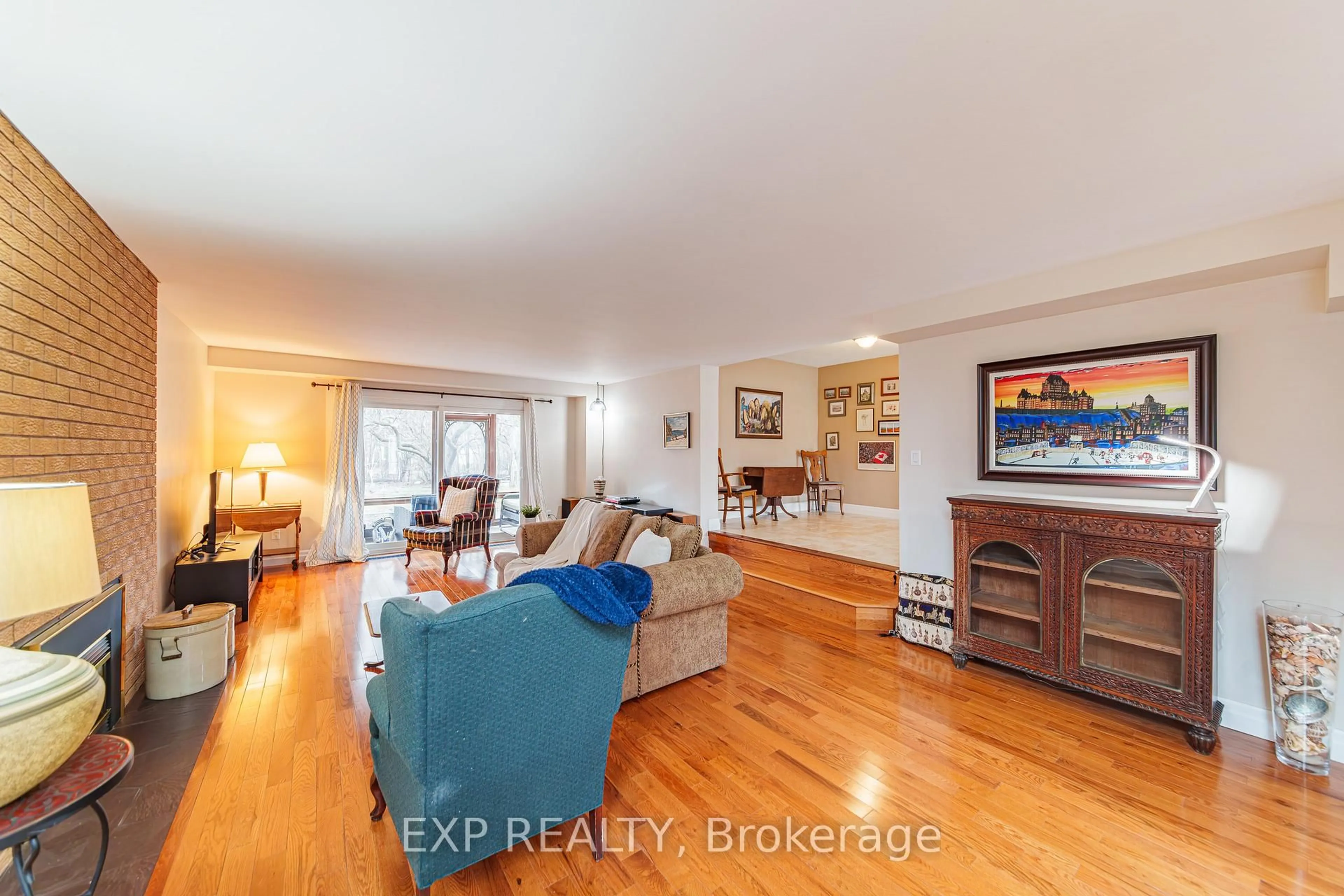 Living room with furniture, unknown for 1592 Apeldoorn Ave, Ottawa Ontario K2C 1V5