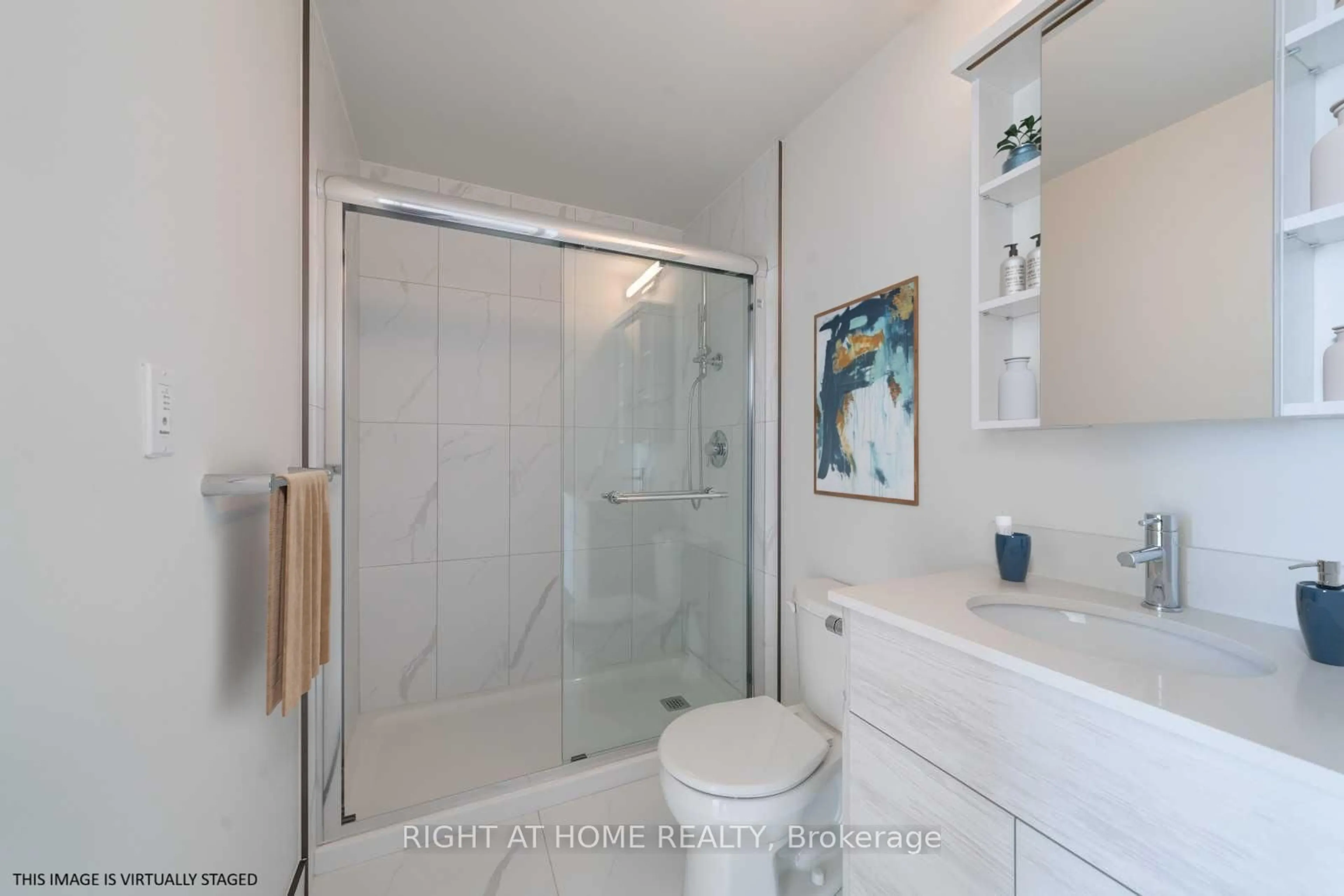 Standard bathroom, ceramic/tile floor for 60 Frederick St #3910, Kitchener Ontario N2H 0C7