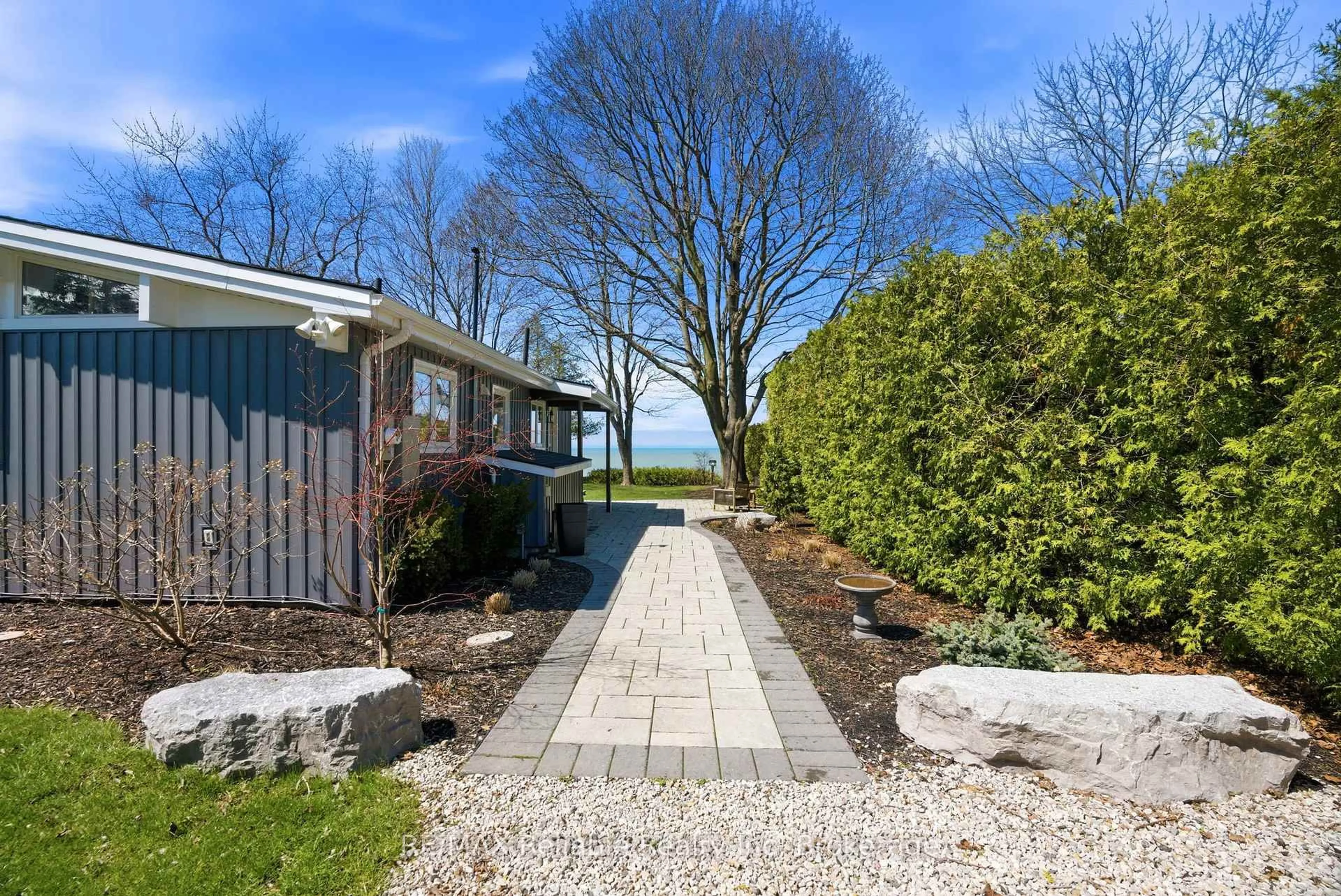 Patio, water/lake/river/ocean view for 74207 Homestead Hts Dr, Bluewater Ontario N0M 1G0