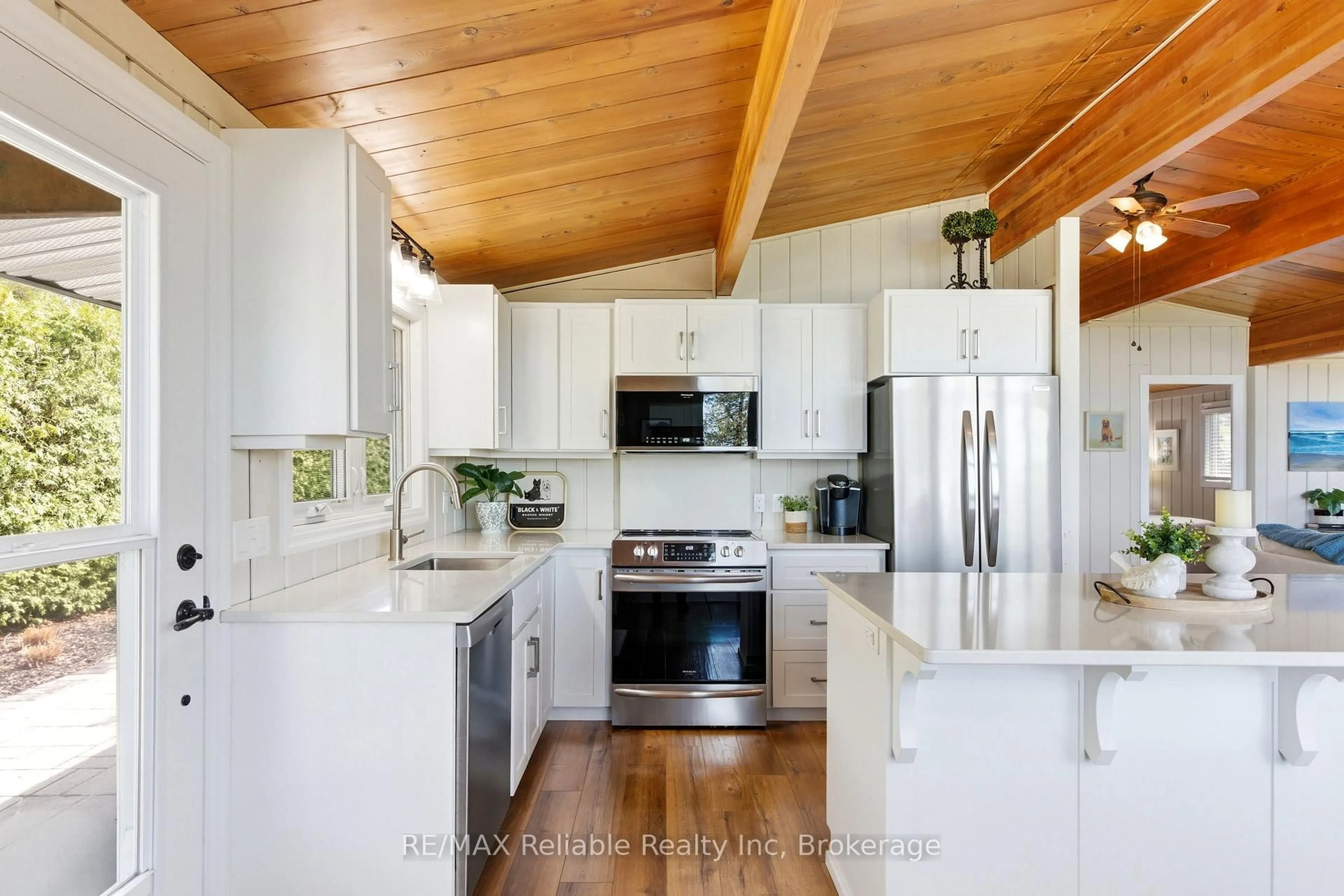 Open concept kitchen, unknown for 74207 Homestead Hts Dr, Bluewater Ontario N0M 1G0