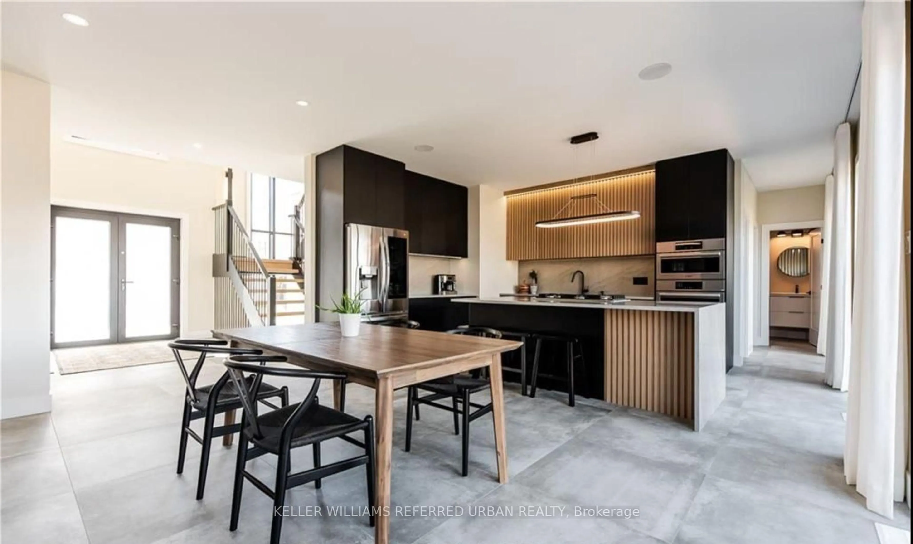 Contemporary kitchen, unknown for 3442 Silverleaf Chse, London South Ontario N6P 0G8