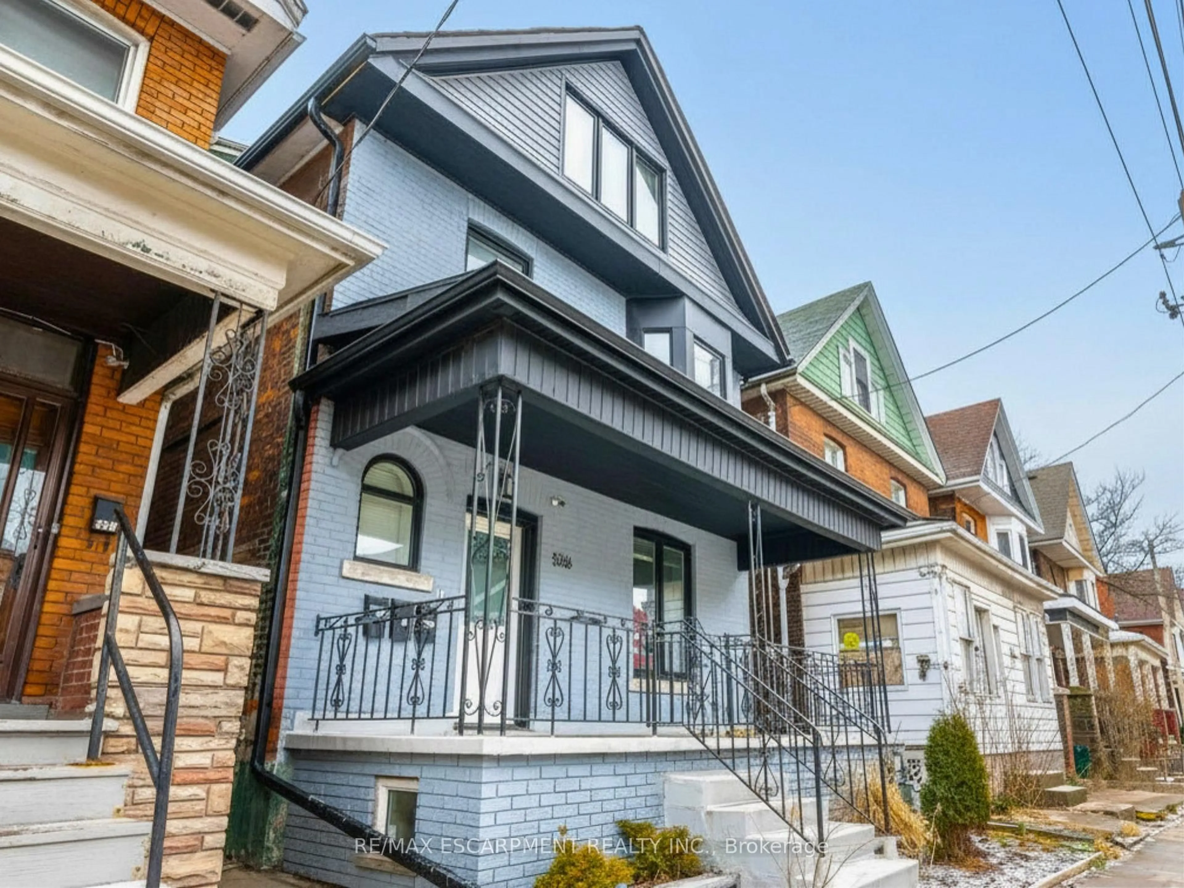 Home with brick exterior material, street for 536 Cannon St, Hamilton Ontario L8L 2E9