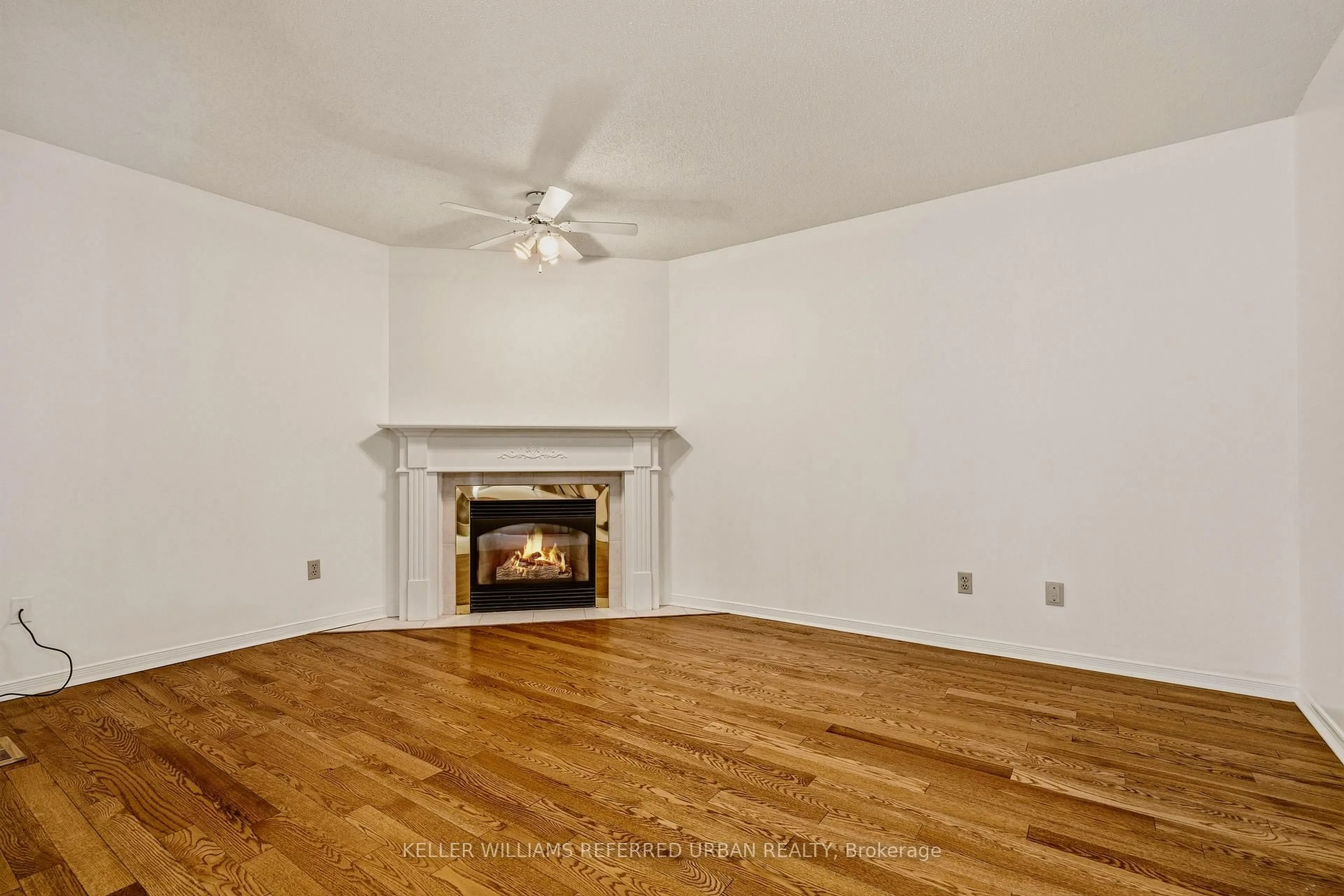 A pic of a room for 90 Lynette Dr, Hamilton Ontario L9B 2M5