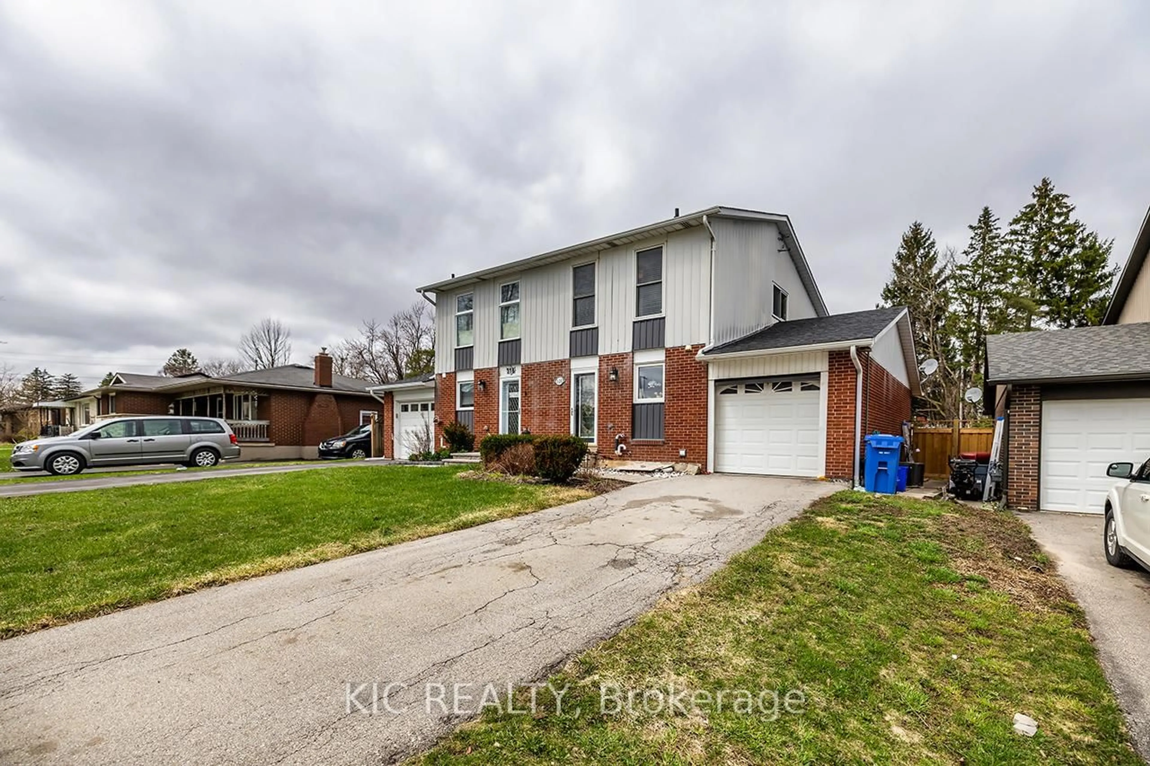 Home with brick exterior material, street for 320 Centre St, Shelburne Ontario L9V 2Y6