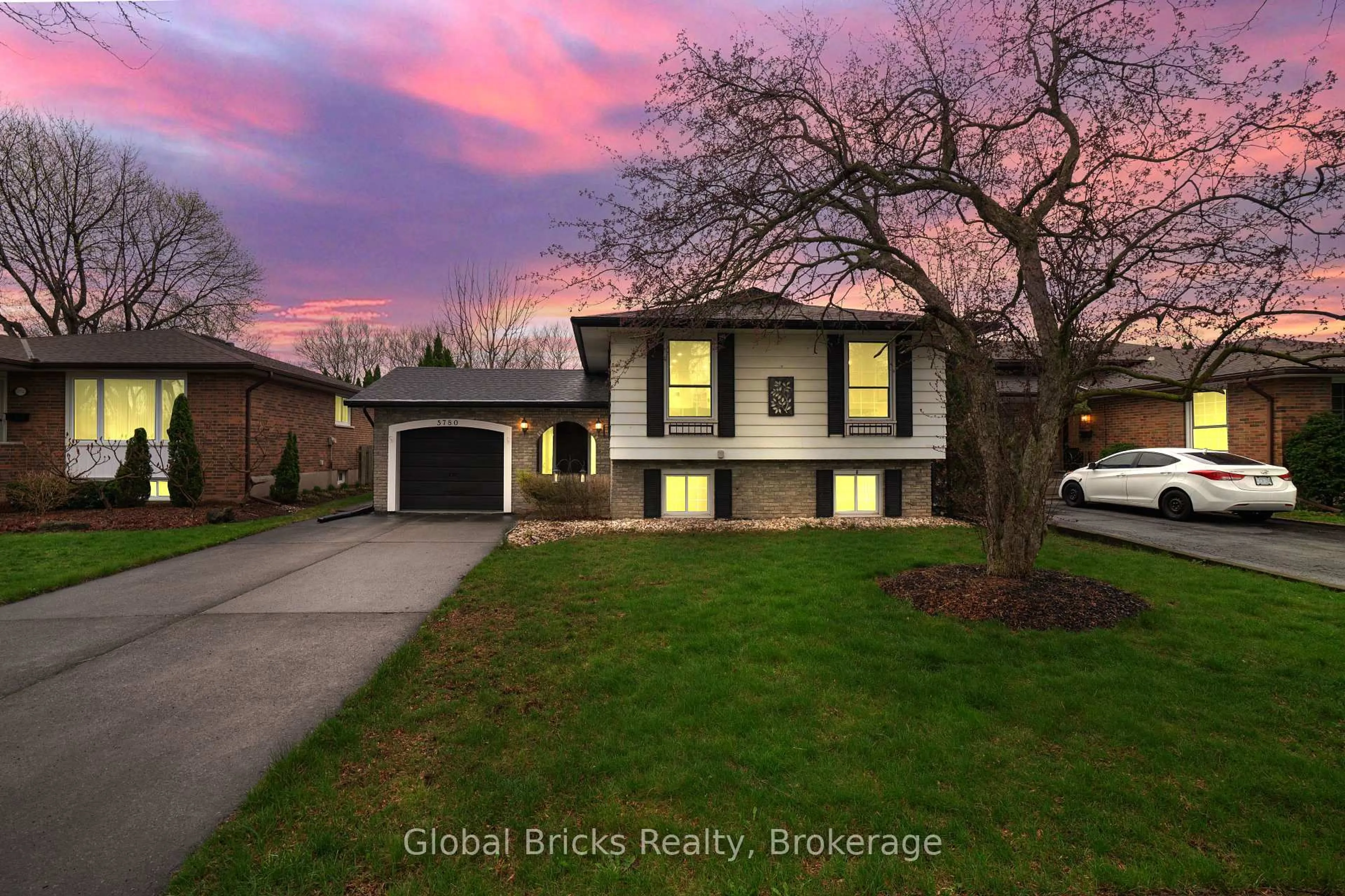 Home with brick exterior material, street for 5780 Theresa St, Niagara Falls Ontario L2J 2A1