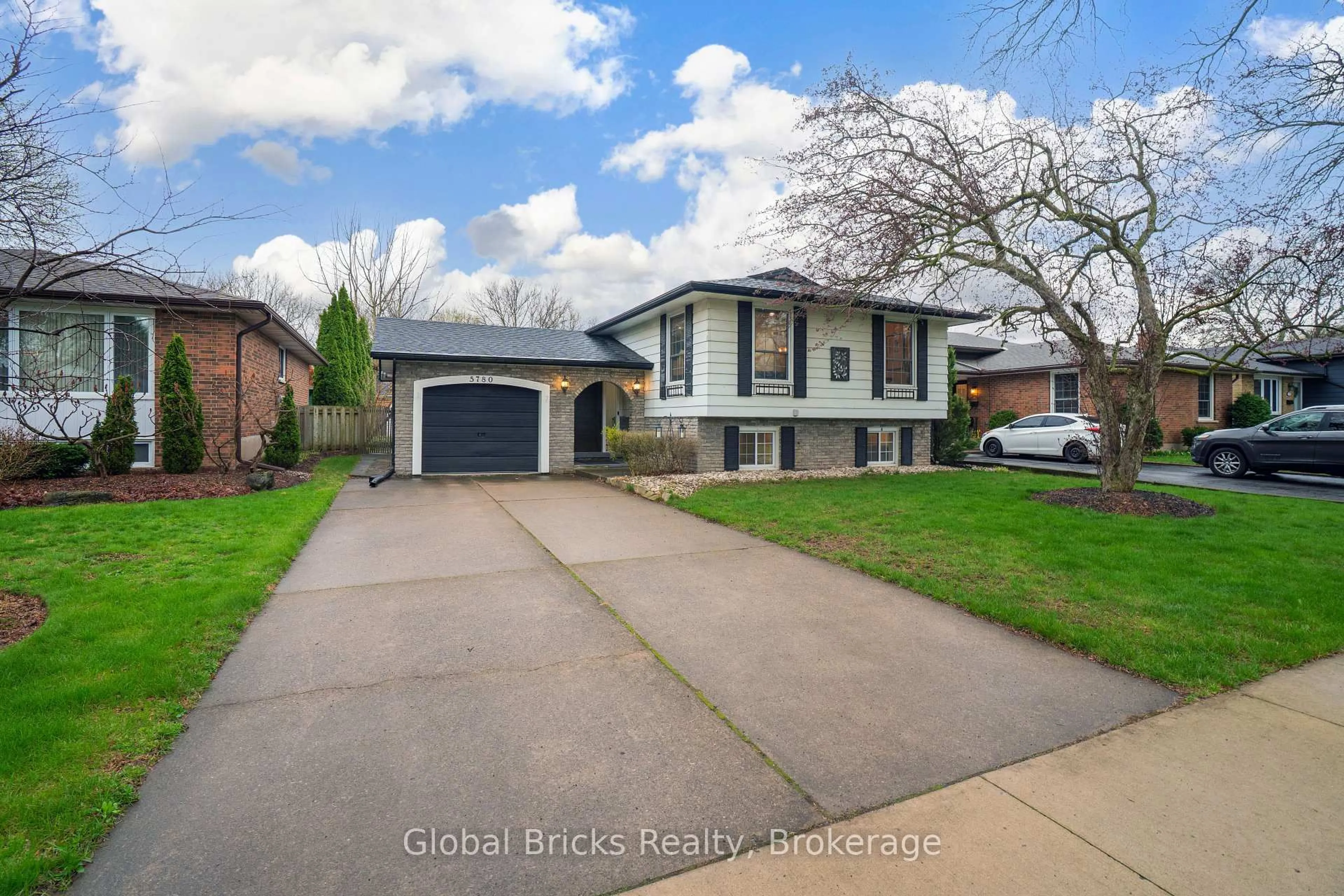 Home with brick exterior material, street for 5780 Theresa St, Niagara Falls Ontario L2J 2A1