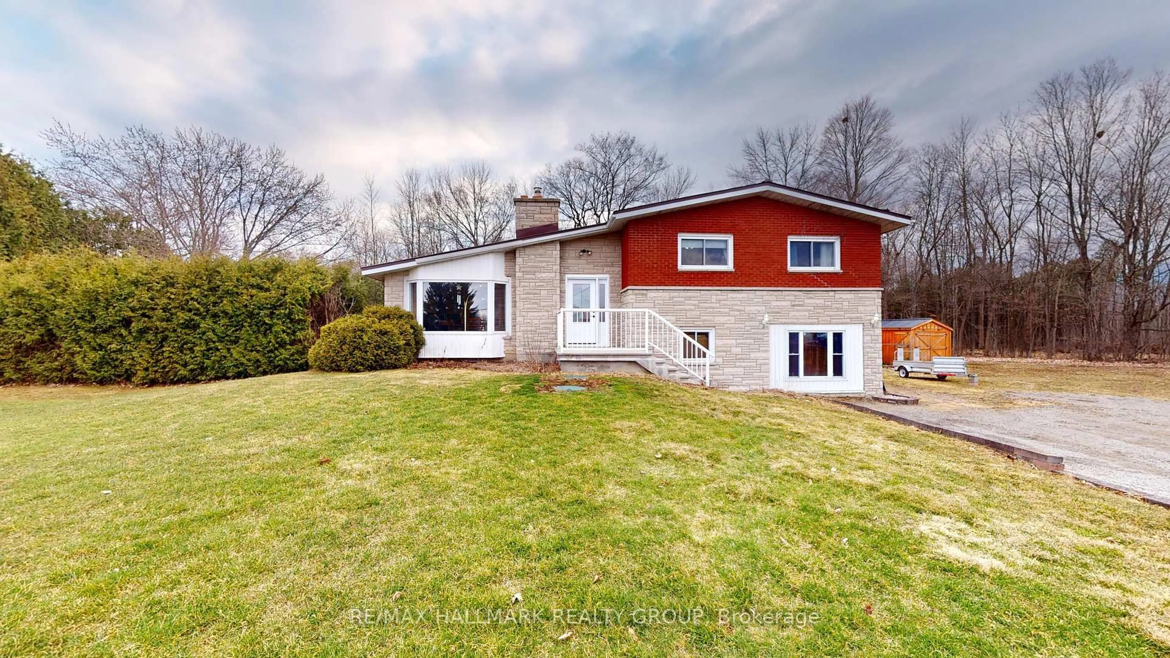 A pic from outside/outdoor area/front of a property/back of a property/a pic from drone, street for 6034 County Rd 29 Rd, Elizabethtown-Kitley Ontario K6V 5T4