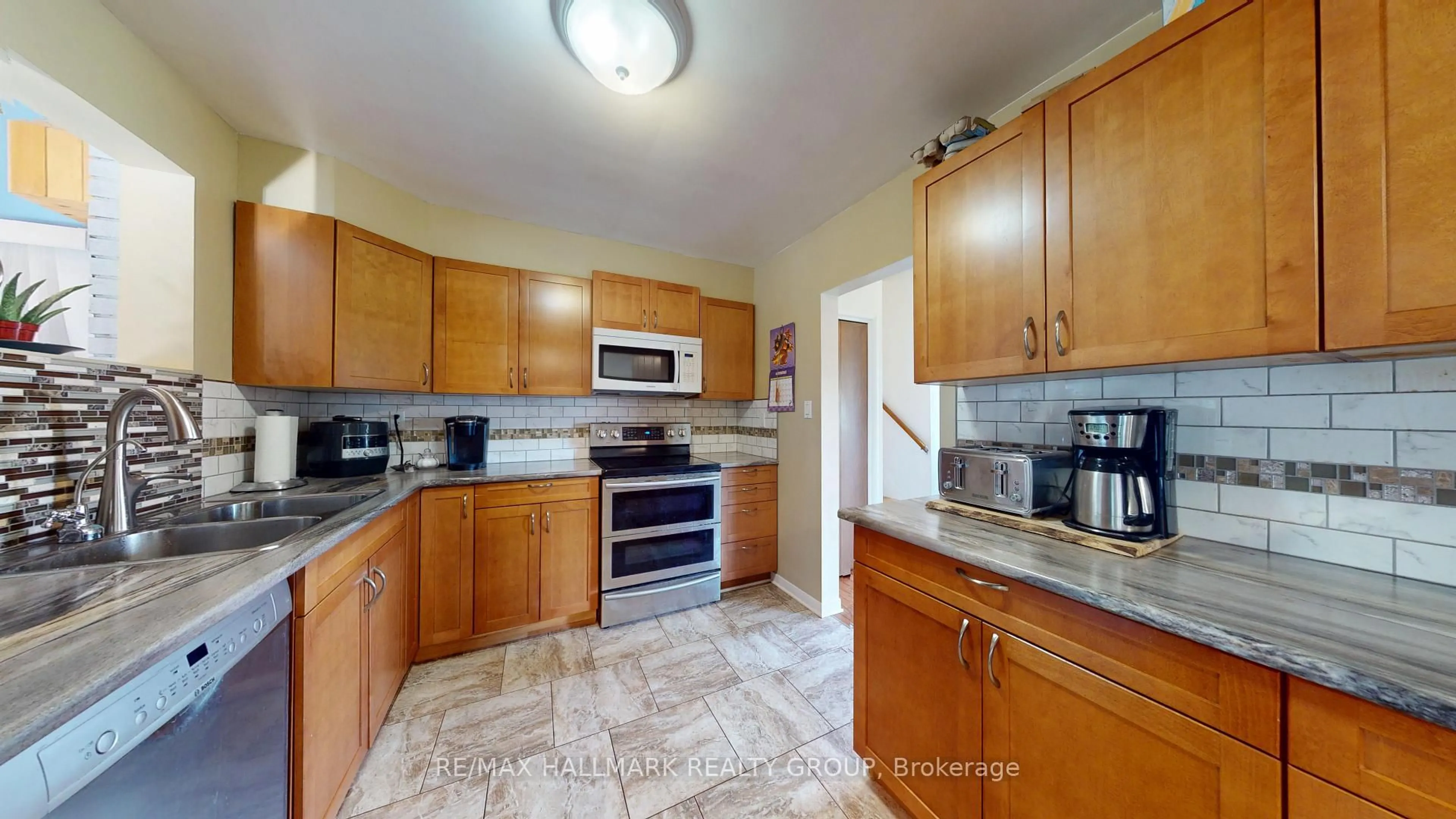 Standard kitchen, ceramic/tile floor for 6034 County Rd 29 Rd, Elizabethtown-Kitley Ontario K6V 5T4
