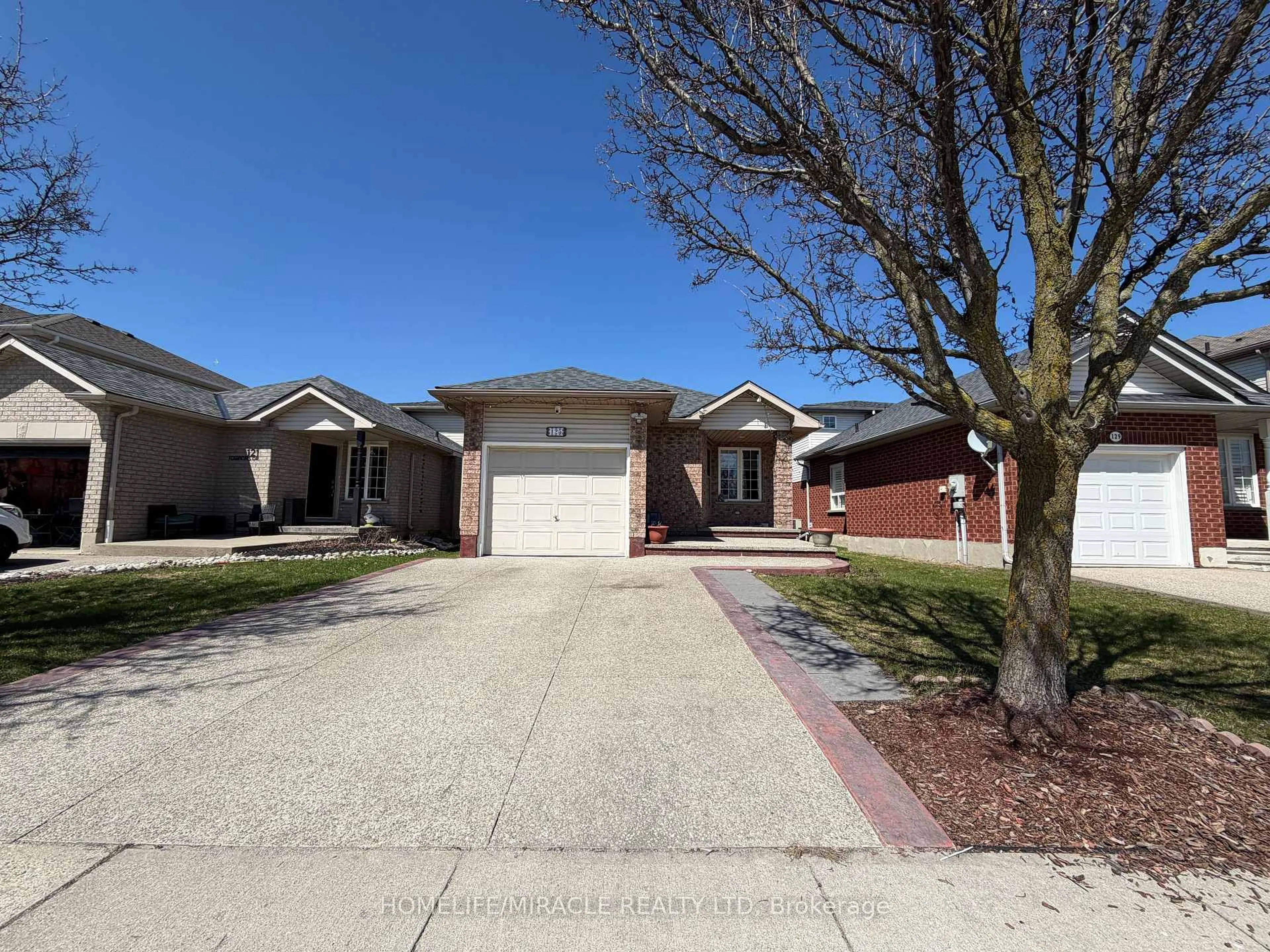 Home with brick exterior material, street for 125 Hawkins Dr, Cambridge Ontario N1T 1Z8