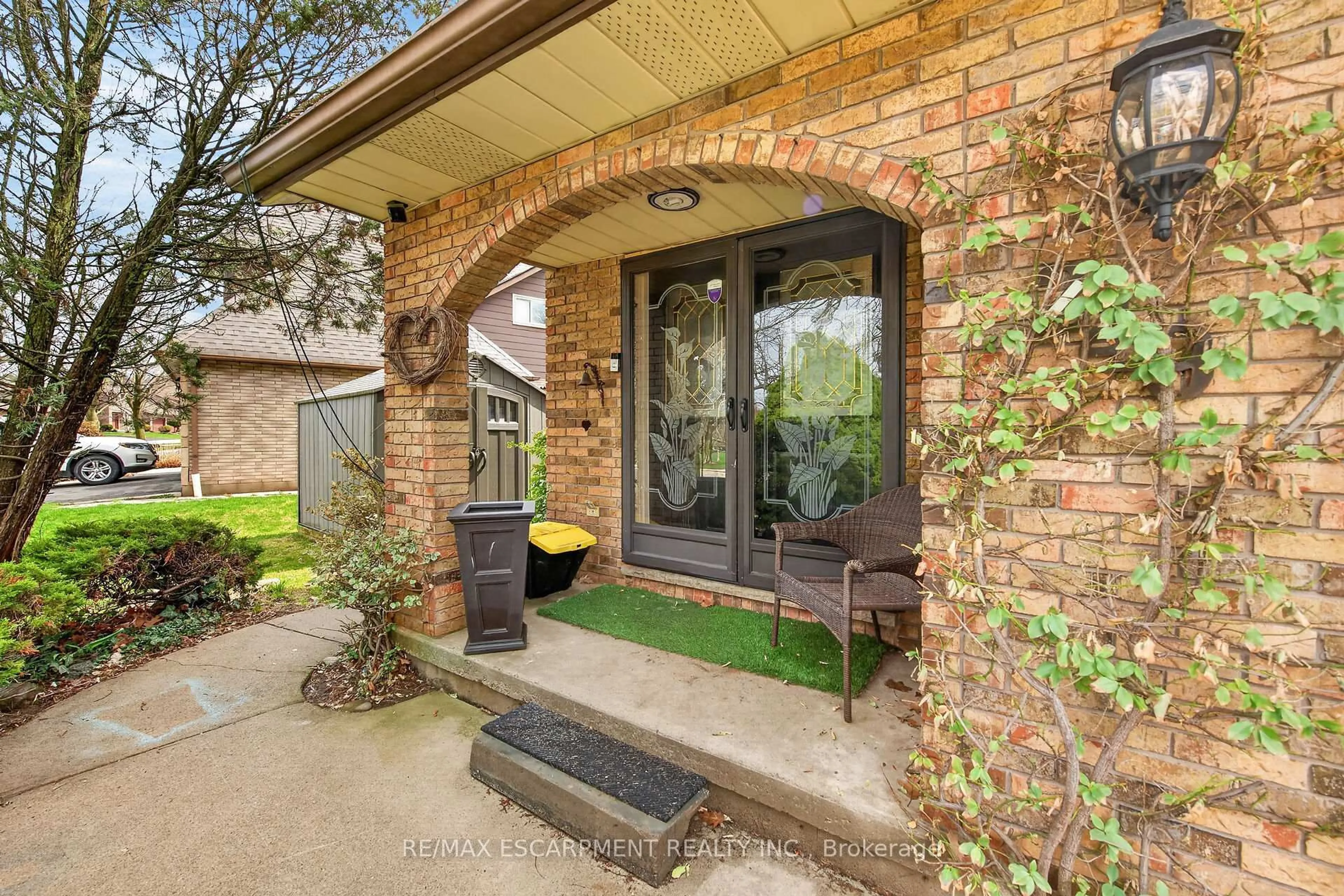 Unknown for 249 Lloyminn Ave, Hamilton Ontario L9G 4C4