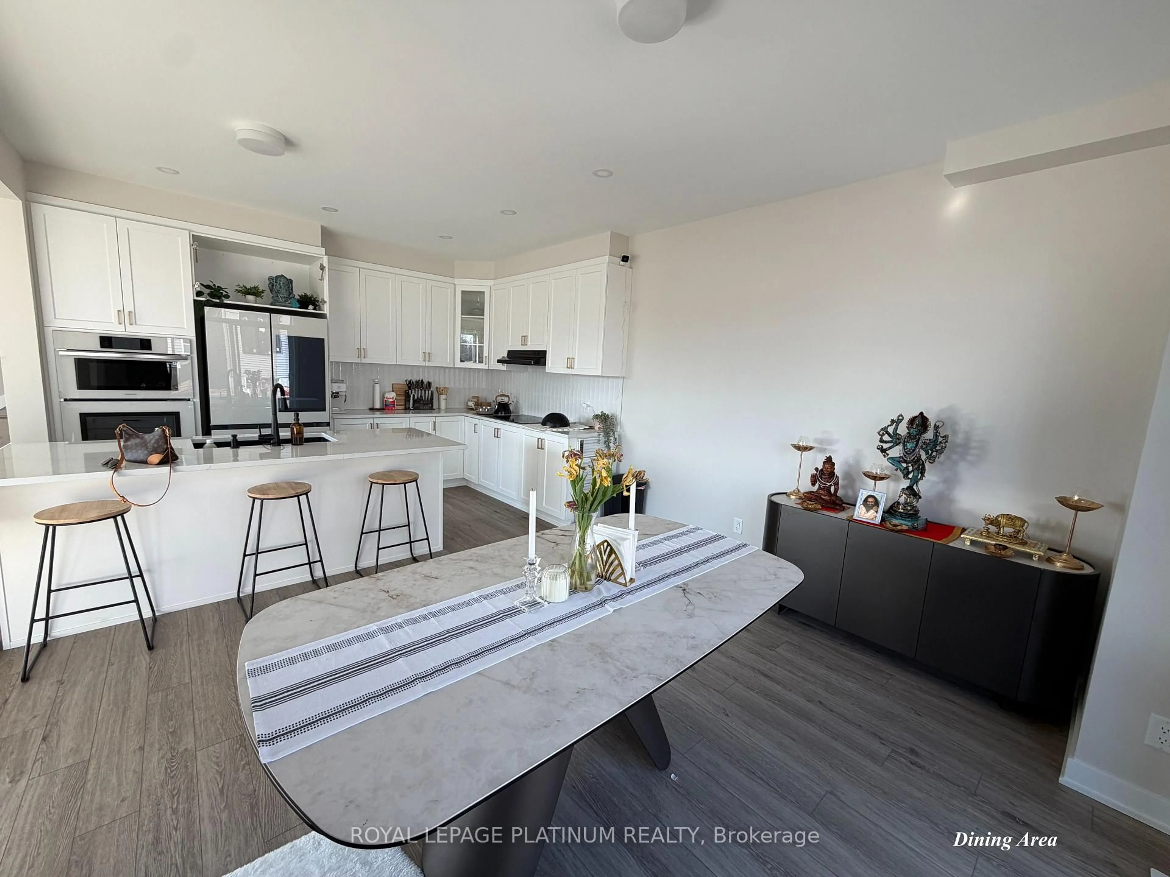 Open concept kitchen, unknown for 6384 Ottawa St, Richmond Ontario K0A 2Z0