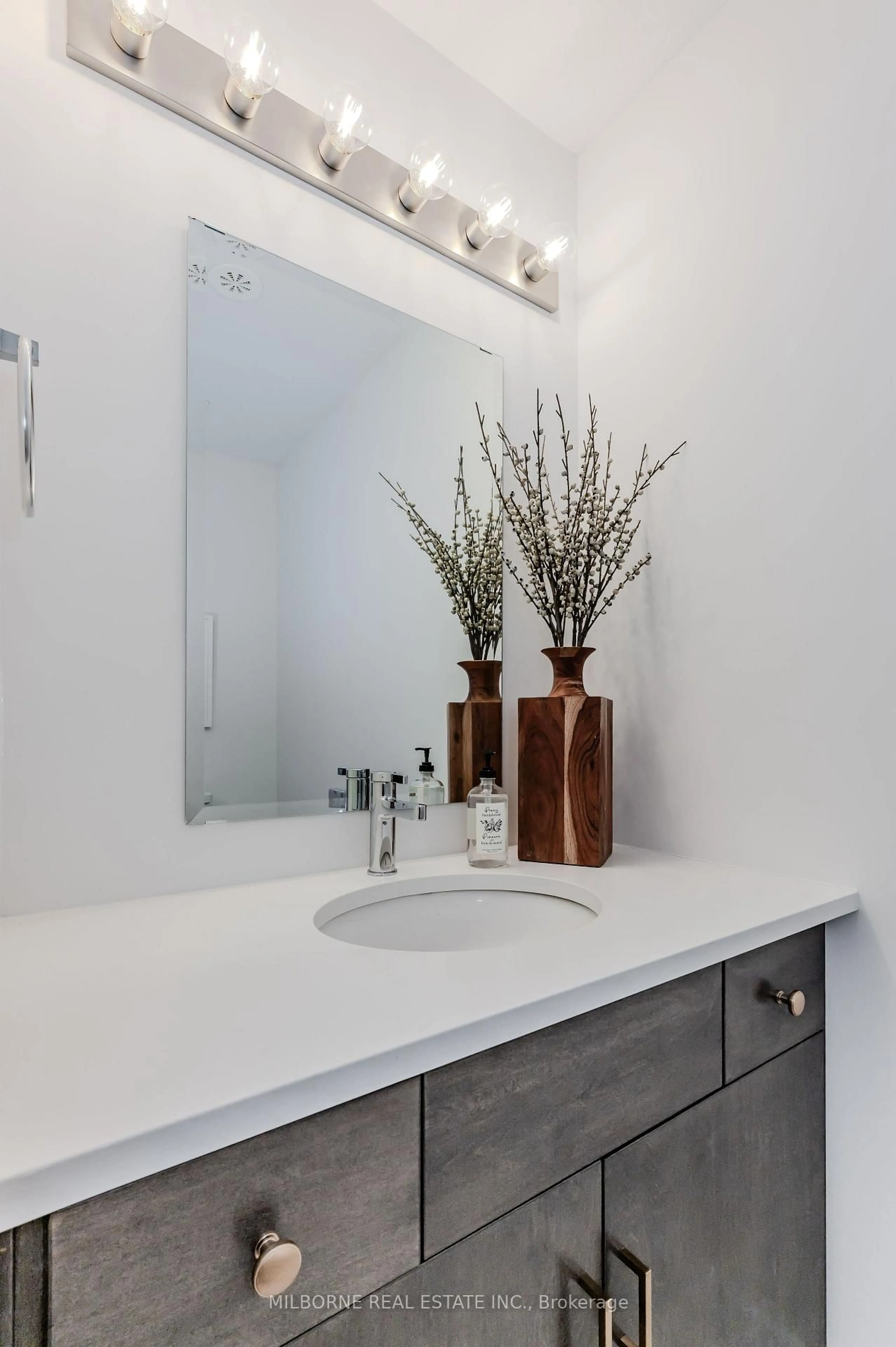 Contemporary bathroom, ceramic/tile floor for 36 Thatcher Dr, Guelph Ontario N1L 0R8