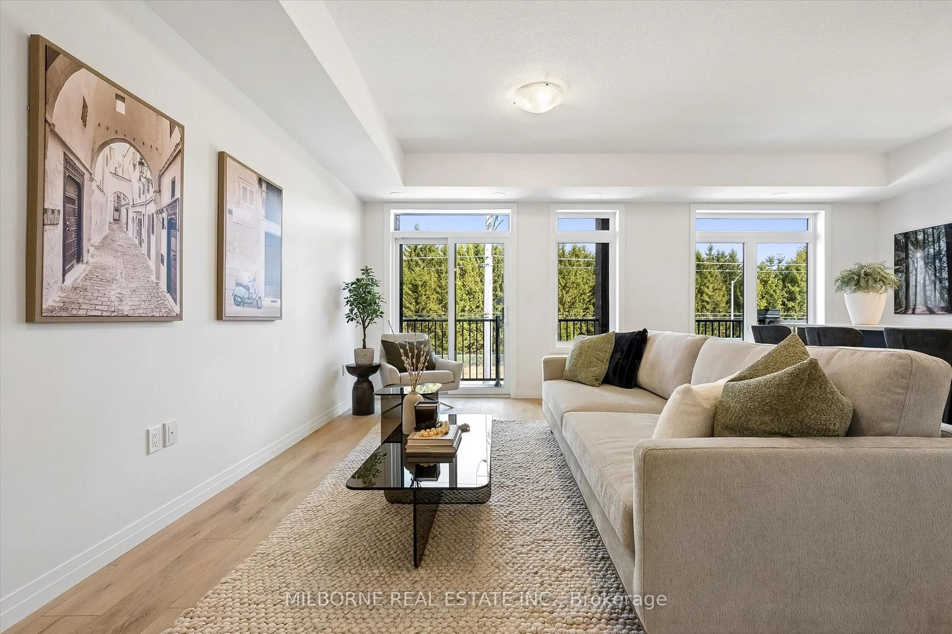 Living room with furniture, unknown for 34 Thatcher Dr, Guelph Ontario N1L 0R8