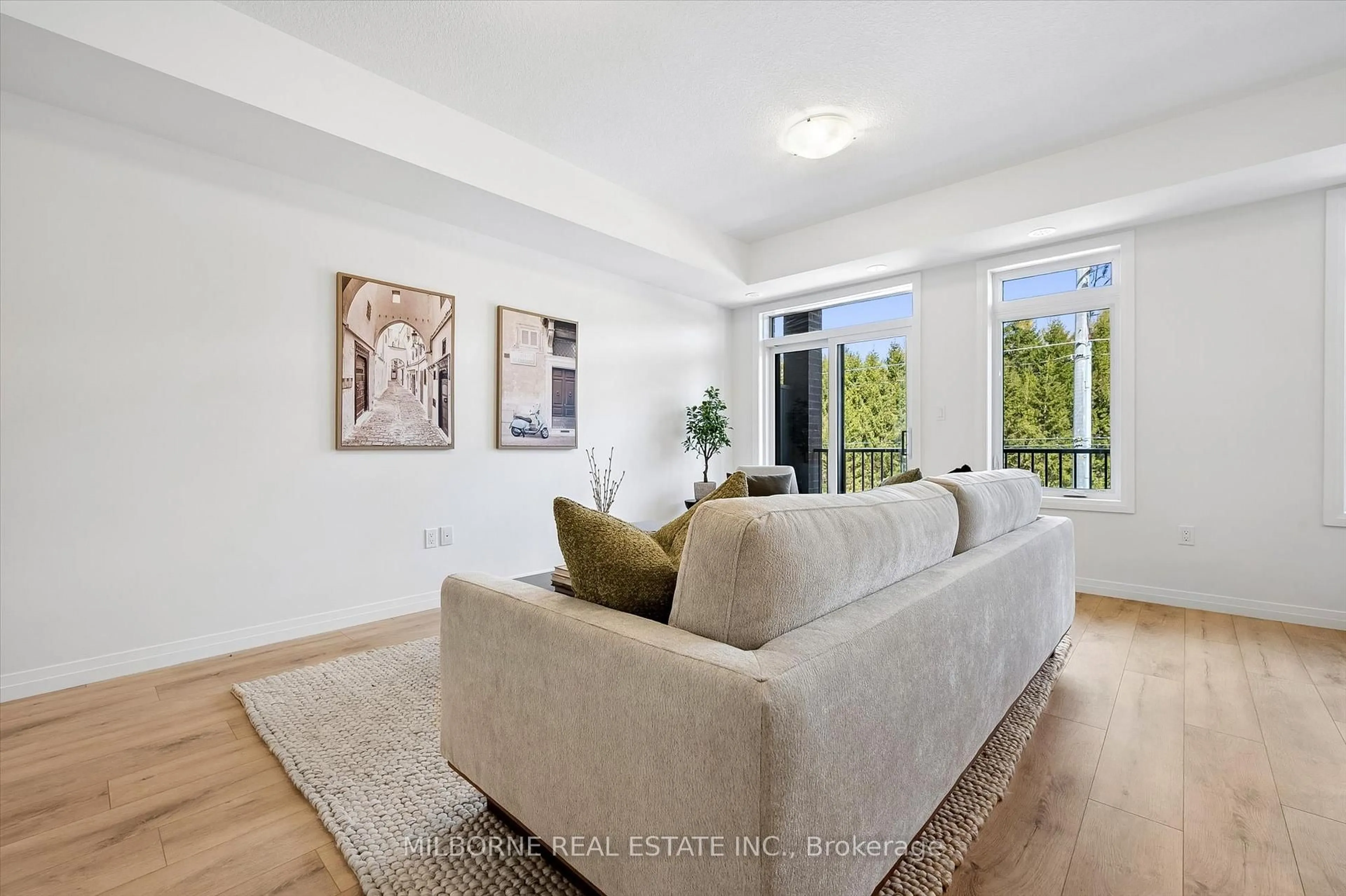 Living room with furniture, unknown for 34 Thatcher Dr, Guelph Ontario N1L 0R8