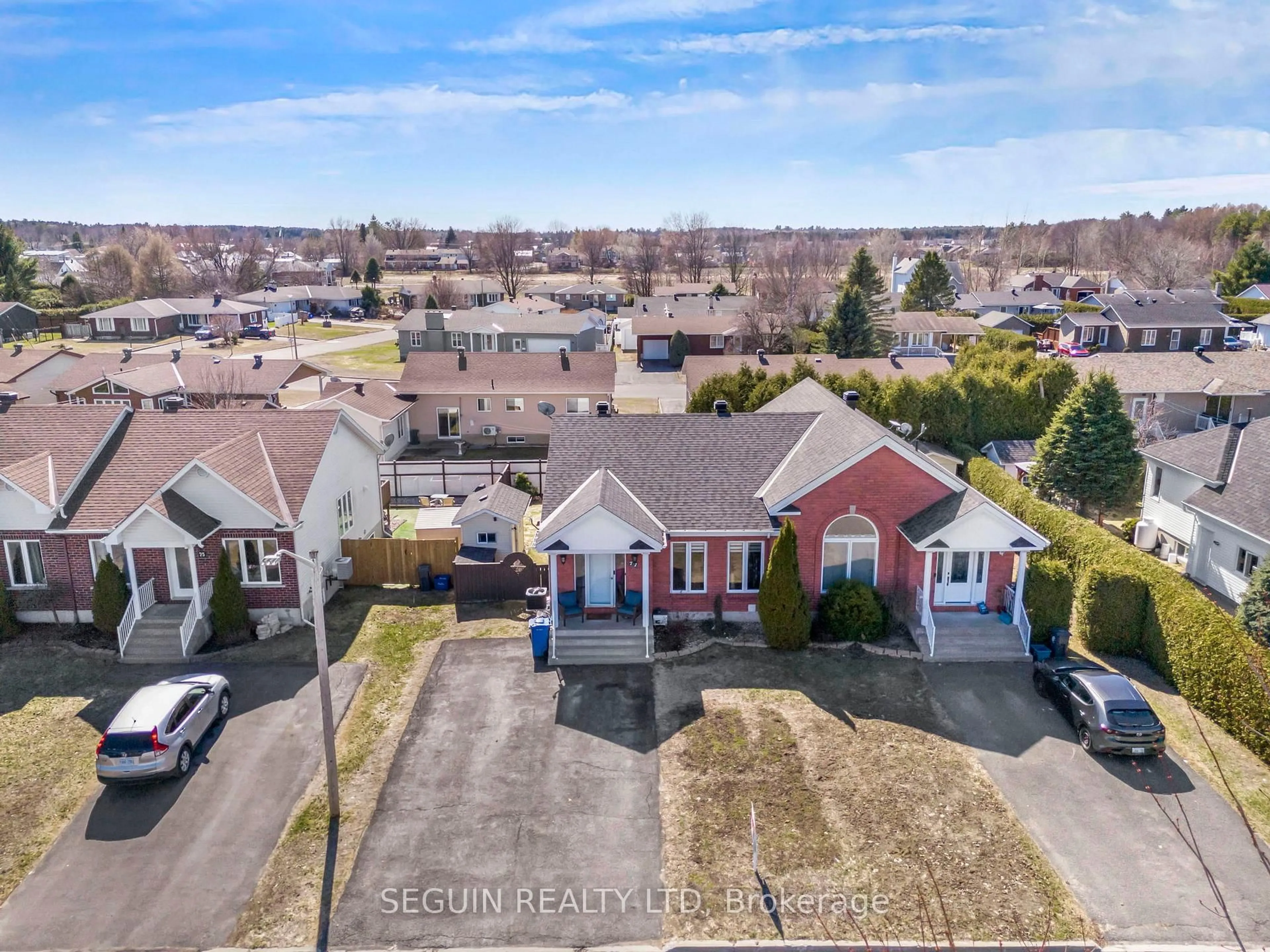A pic from outside/outdoor area/front of a property/back of a property/a pic from drone, street for 77 Richard St, Alfred and Plantagenet Ontario K0B 1A0