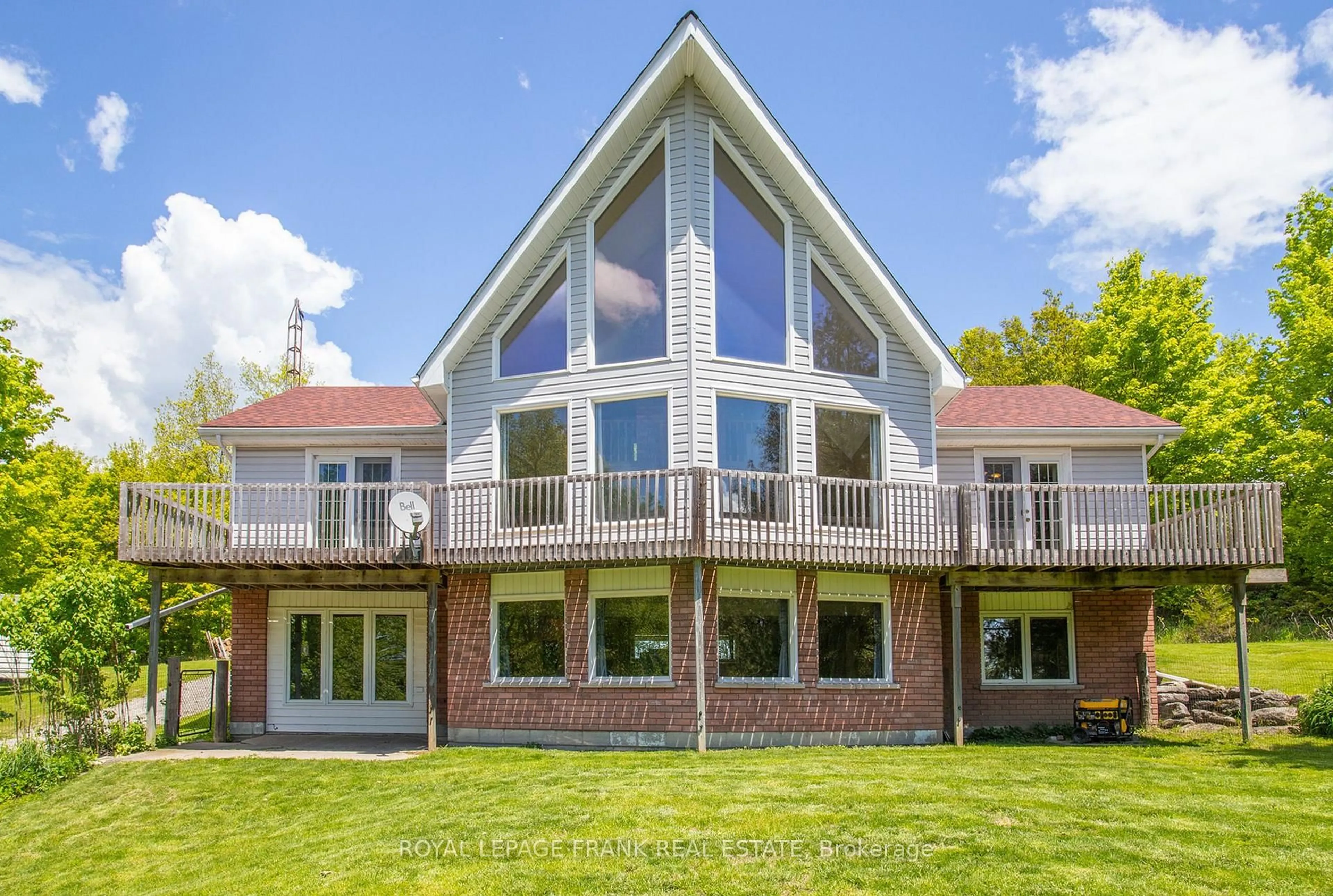 Home with brick exterior material, building for 884 Centre Line Rd, Limoges Ontario K0K 2M0