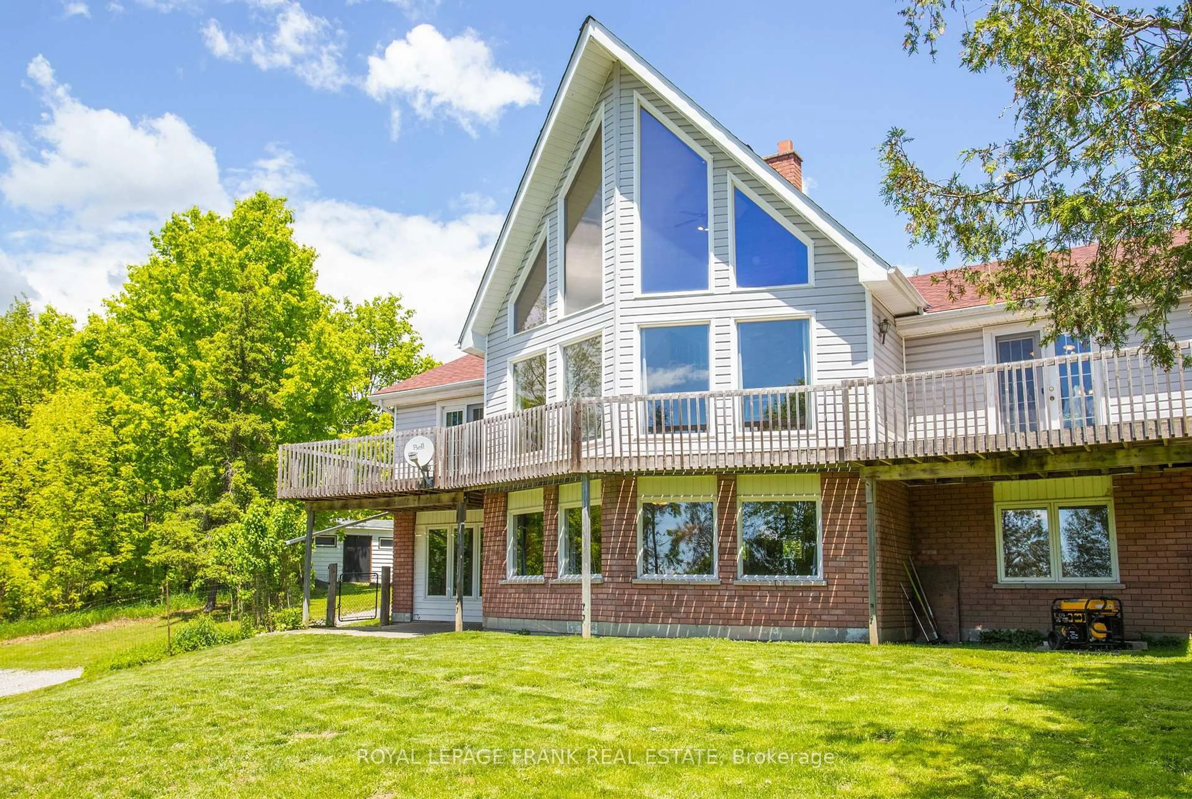 Home with brick exterior material, unknown for 884 Centre Line Rd, Limoges Ontario K0K 2M0