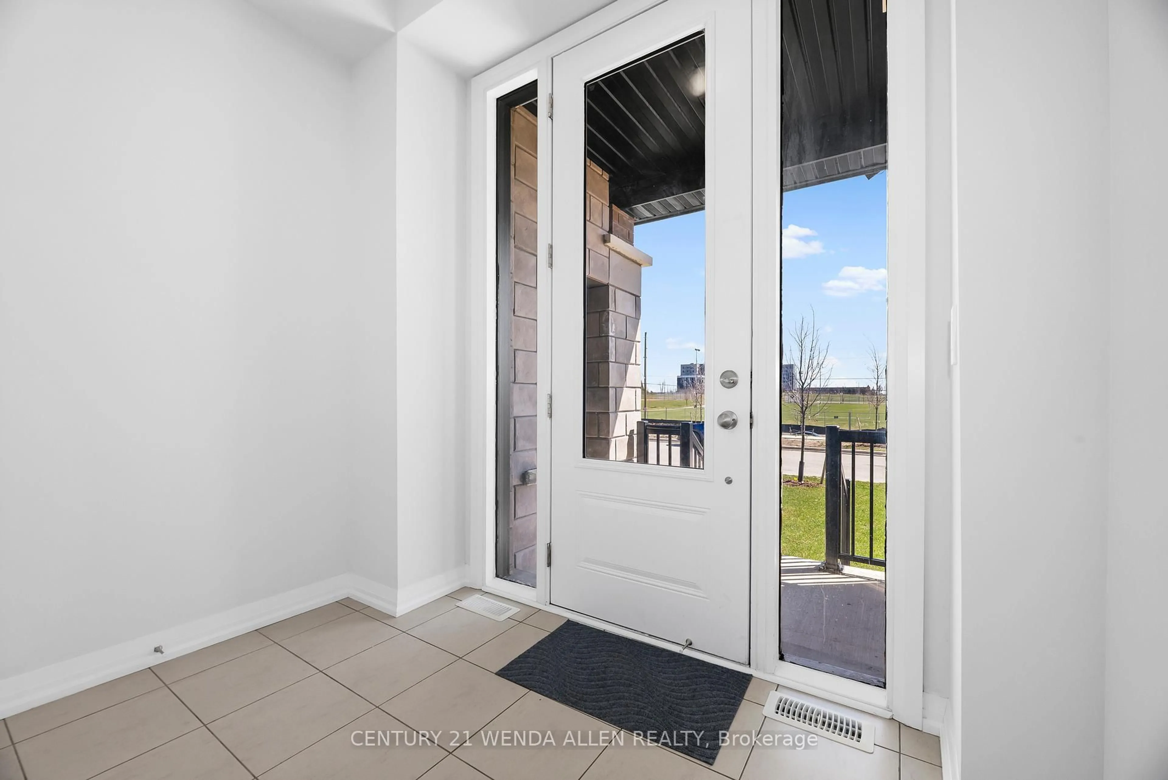 Indoor entryway for 66 Corley St, Kawartha Lakes Ontario K9V 6K2