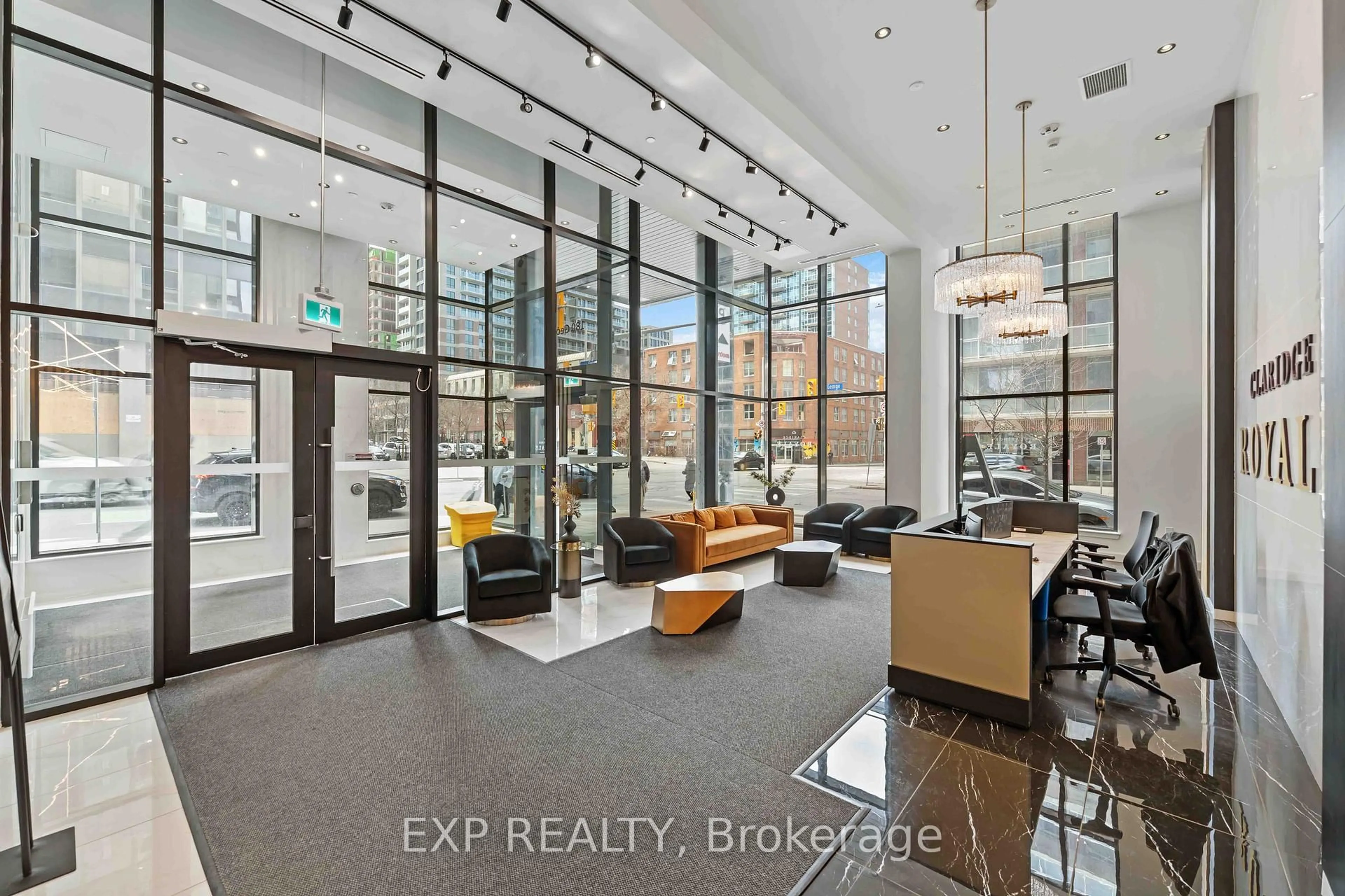 Indoor foyer for 180 George St #2607, Ottawa Ontario K1N 5Y2