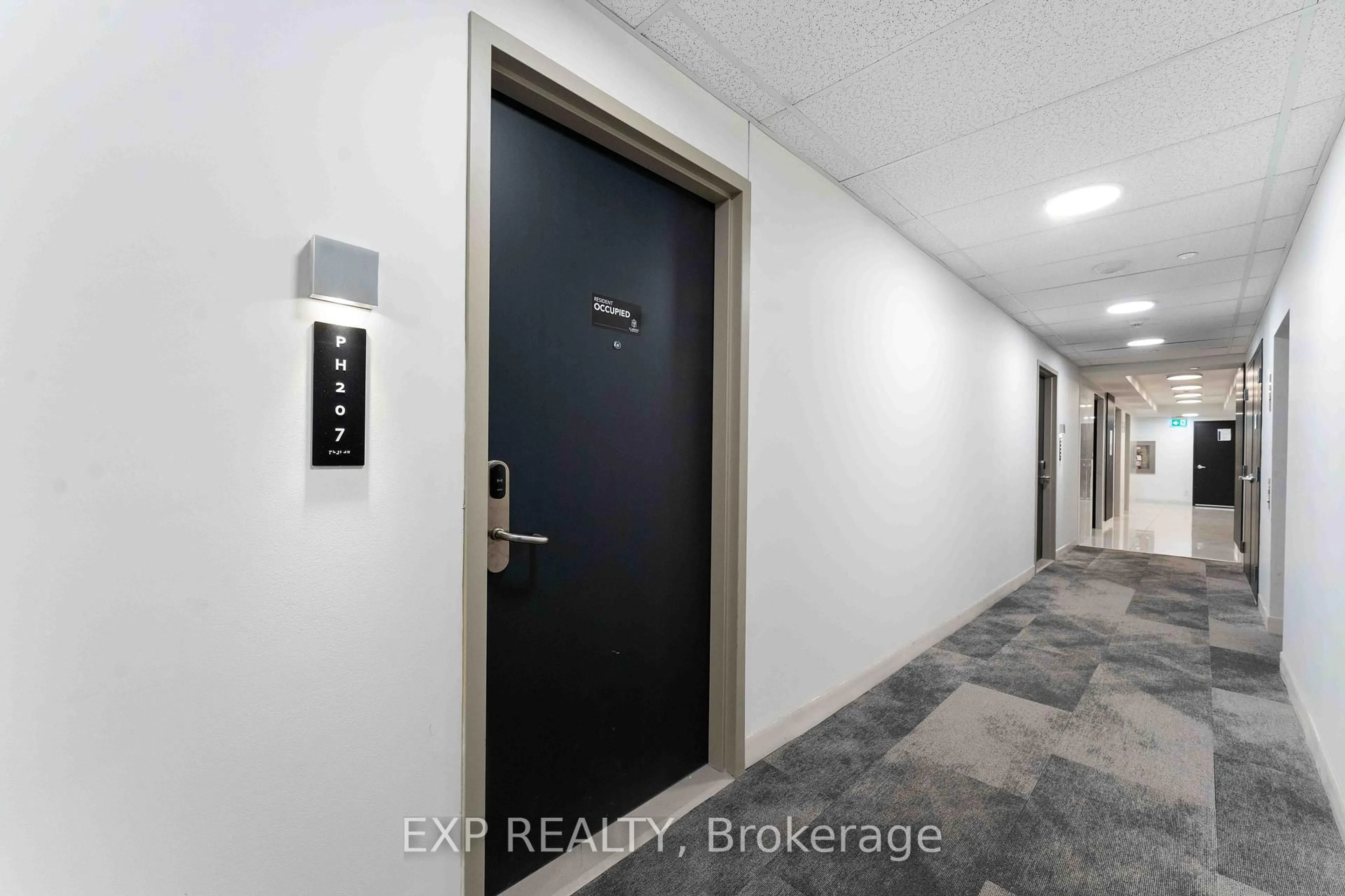 Indoor entryway for 180 George St #2607, Ottawa Ontario K1N 5Y2