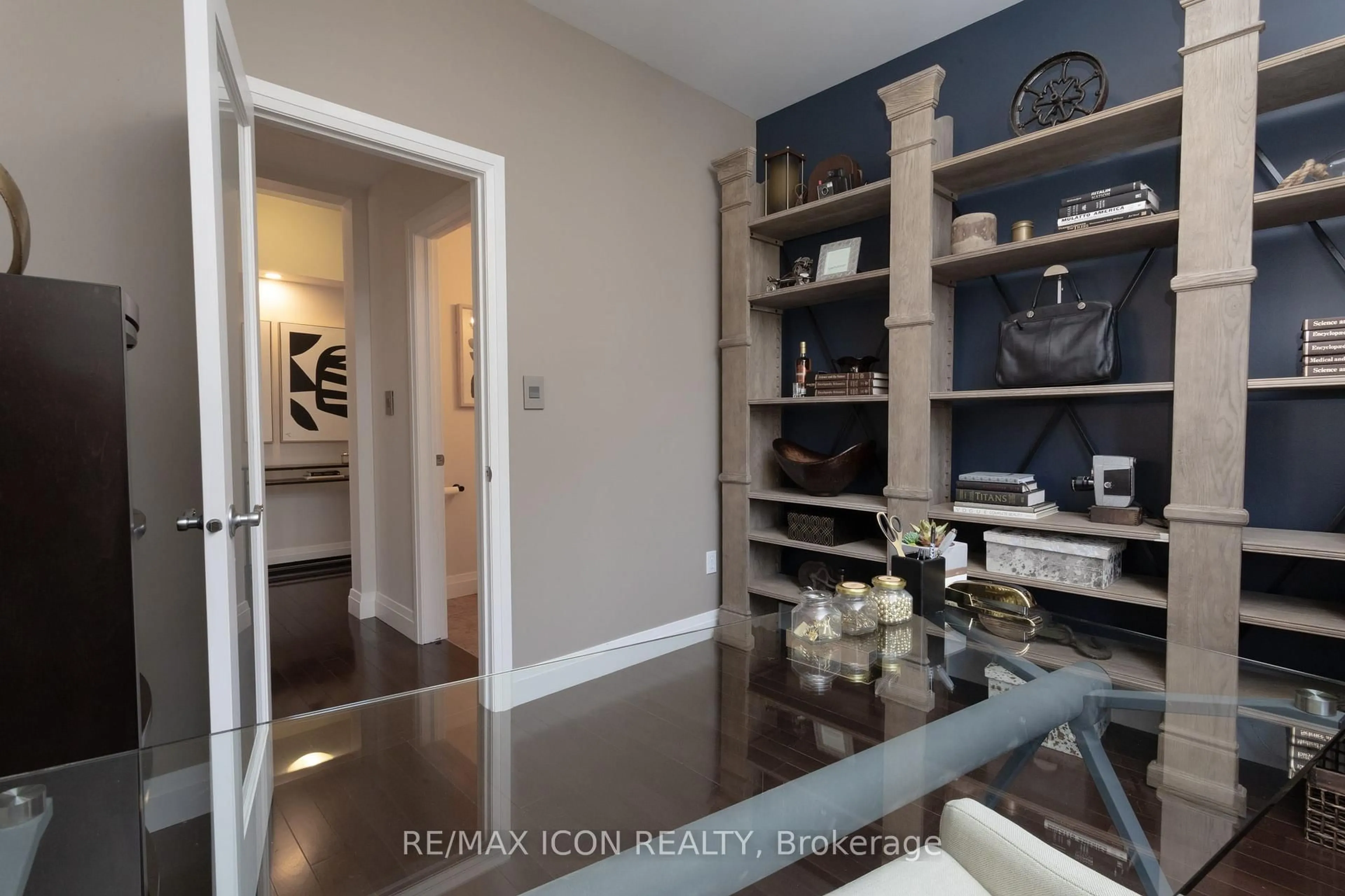 Unknown for 103 Glazebrook Cres, Cambridge Ontario N1T 2H8