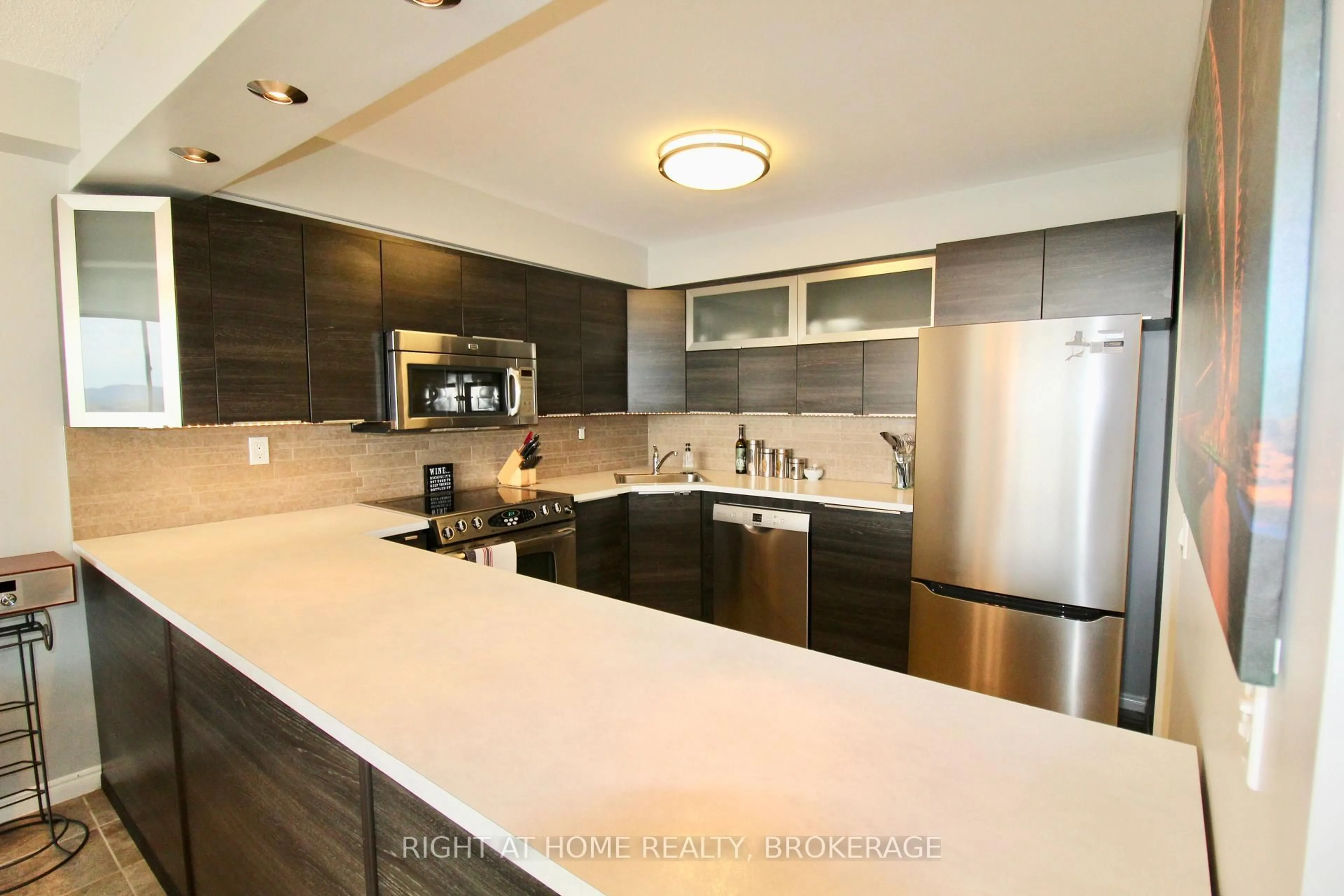 Unknown for 162 Martindale Rd #801, St. Catharines Ontario L2S 3S4