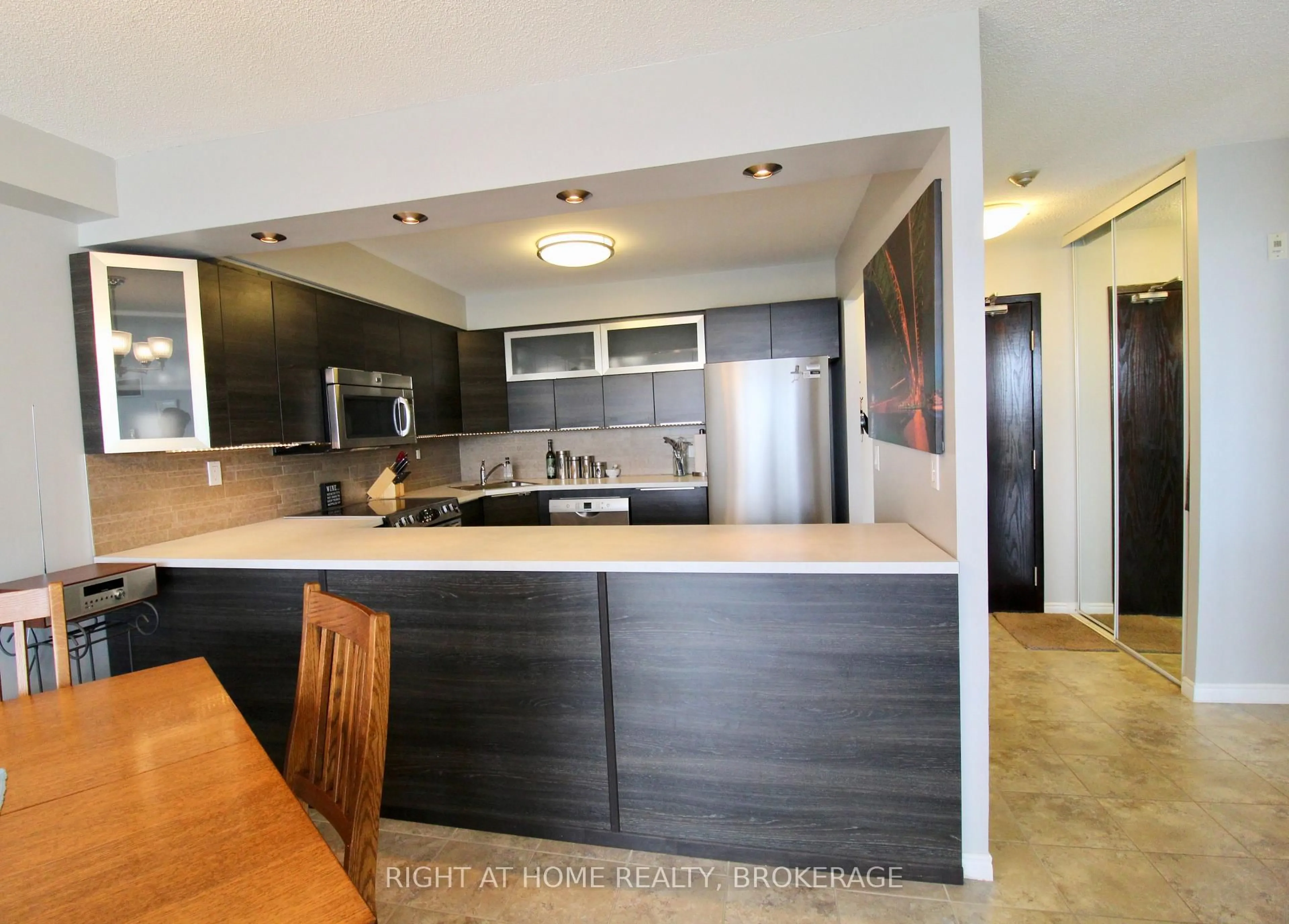 Open concept kitchen, unknown for 162 Martindale Rd #801, St. Catharines Ontario L2S 3S4