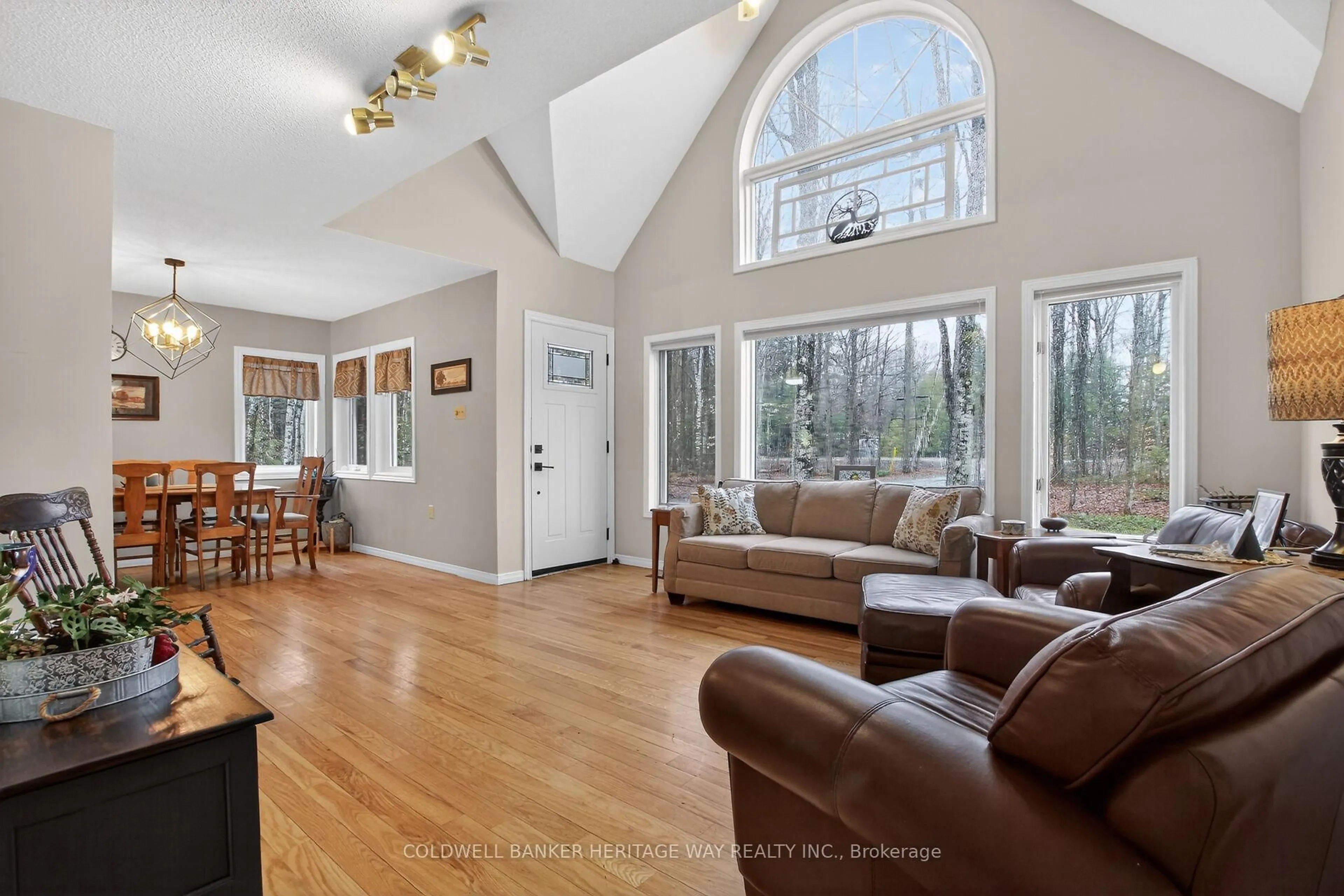 Living room with furniture, unknown for 502 Tennyson Rd, Perth Ontario K7H 3C8