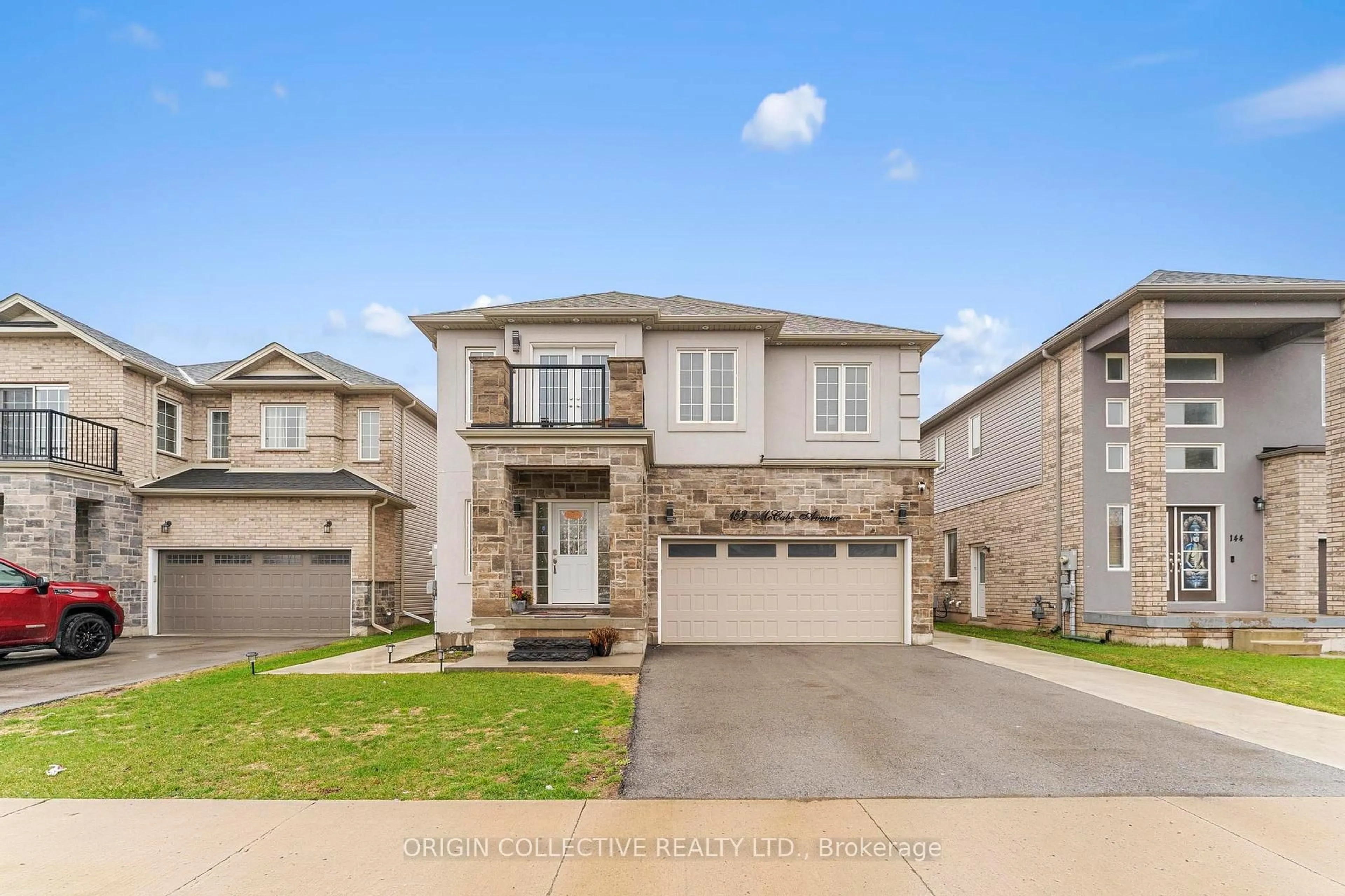 Home with brick exterior material, street for 152 Mccabe Ave, Welland Ontario L3B 0H6