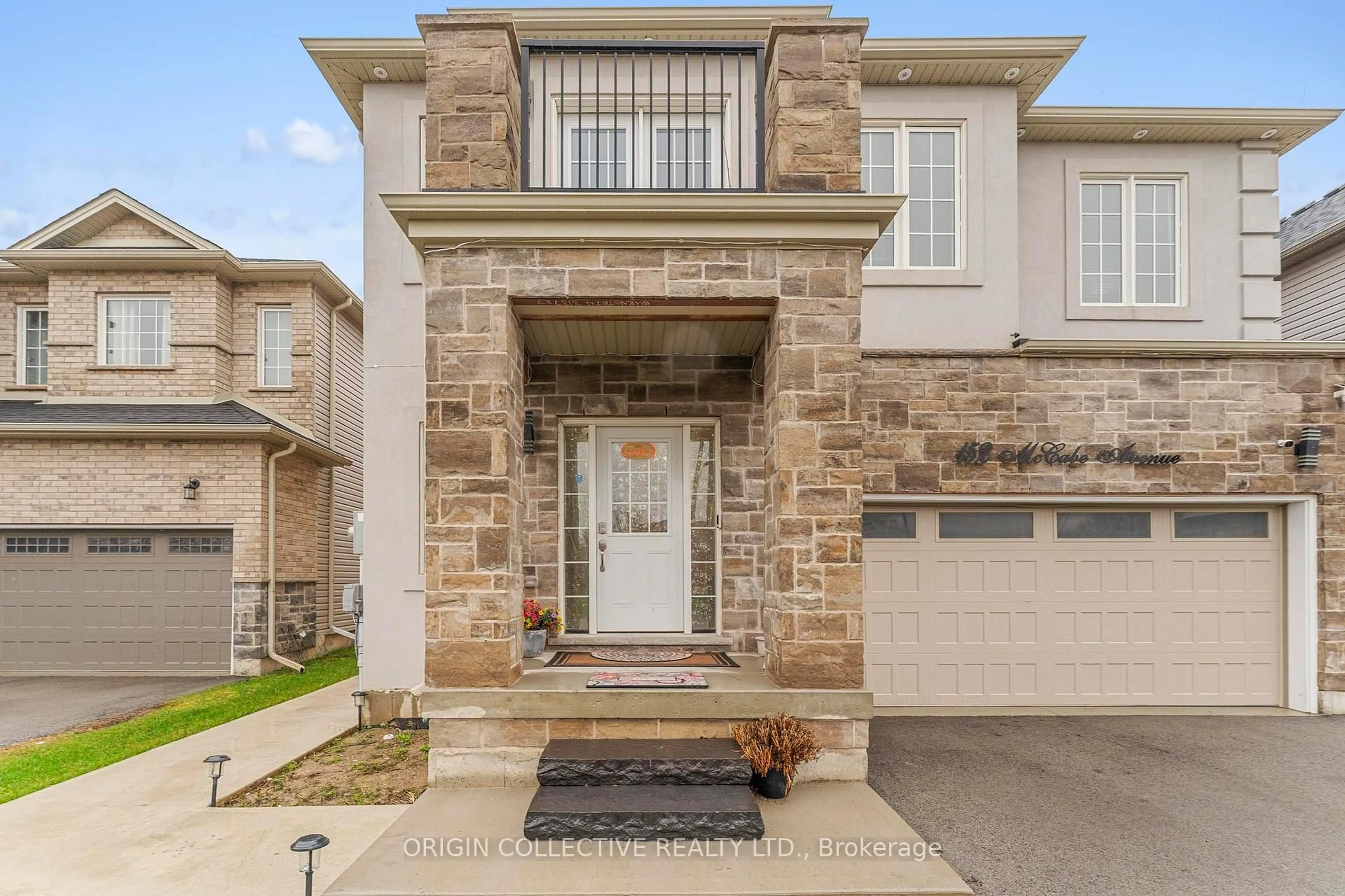 Home with brick exterior material, street for 152 Mccabe Ave, Welland Ontario L3B 0H6