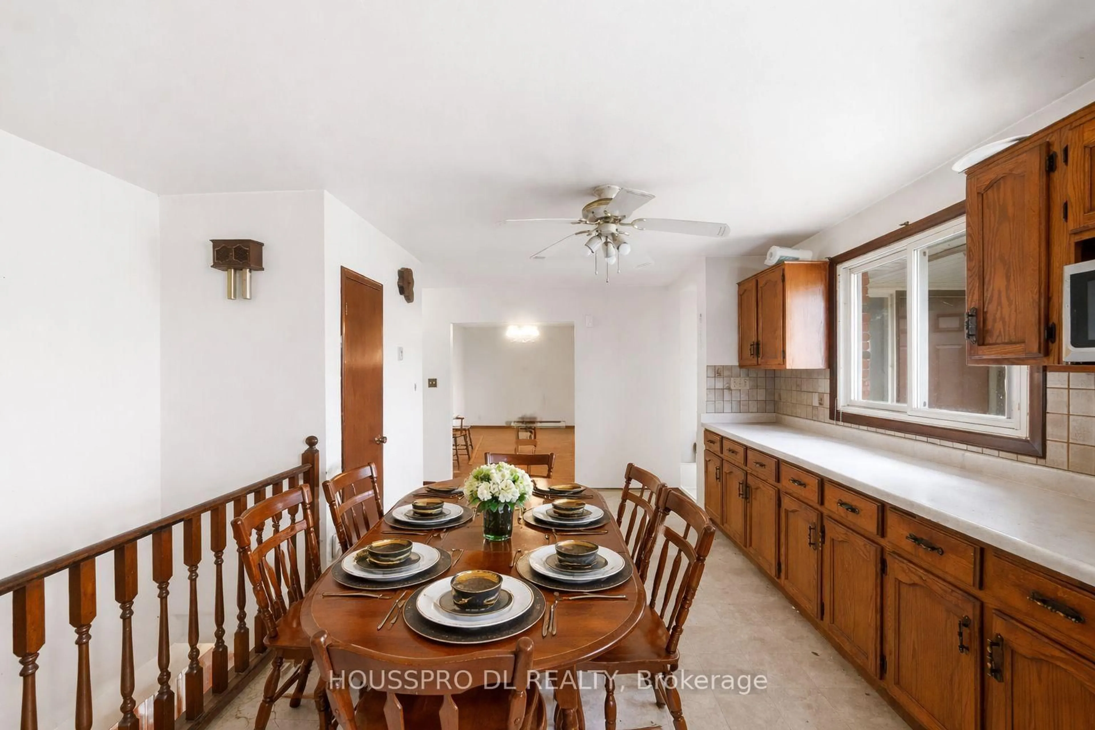 Dining room, ceramic/tile floor for 7357 Wellington Rd 30, Guelph/Eramosa Ontario N1H 6J2