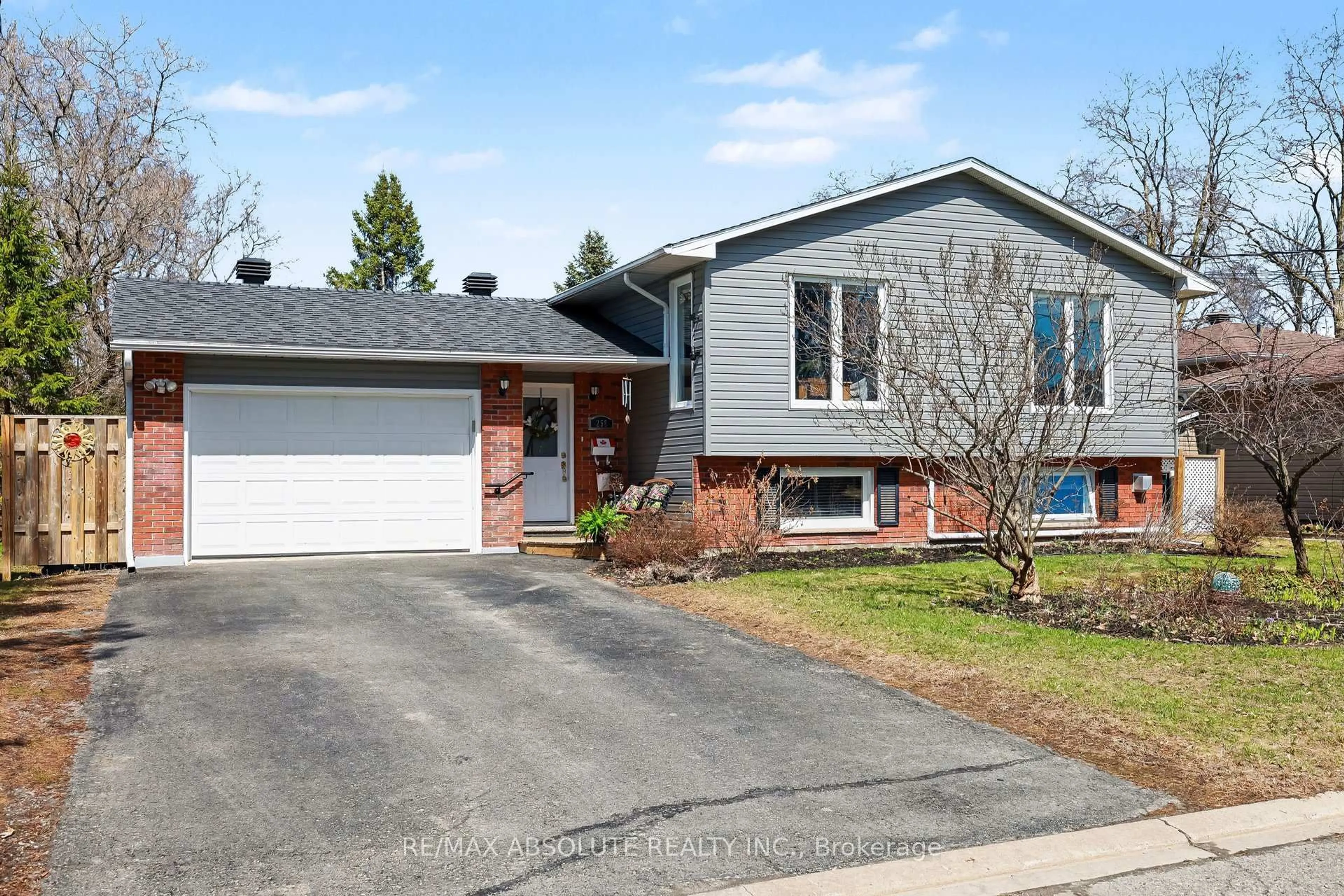 Home with vinyl exterior material, street for 258 Gore St, Almonte Ontario K0A 1A0