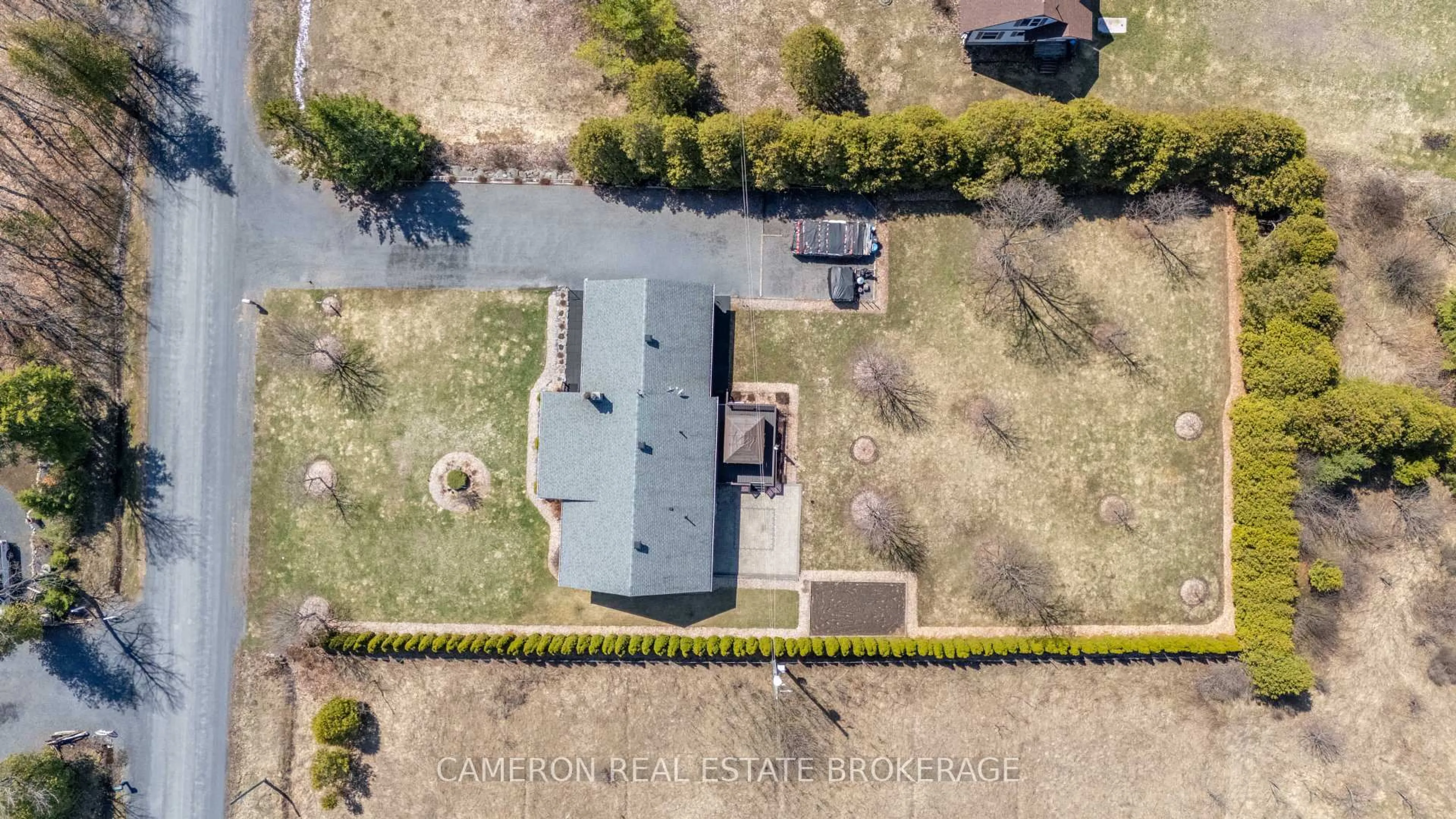 A pic from outside/outdoor area/front of a property/back of a property/a pic from drone, unknown for 17597 Cameron Rd, South Stormont Ontario K0C 2A0