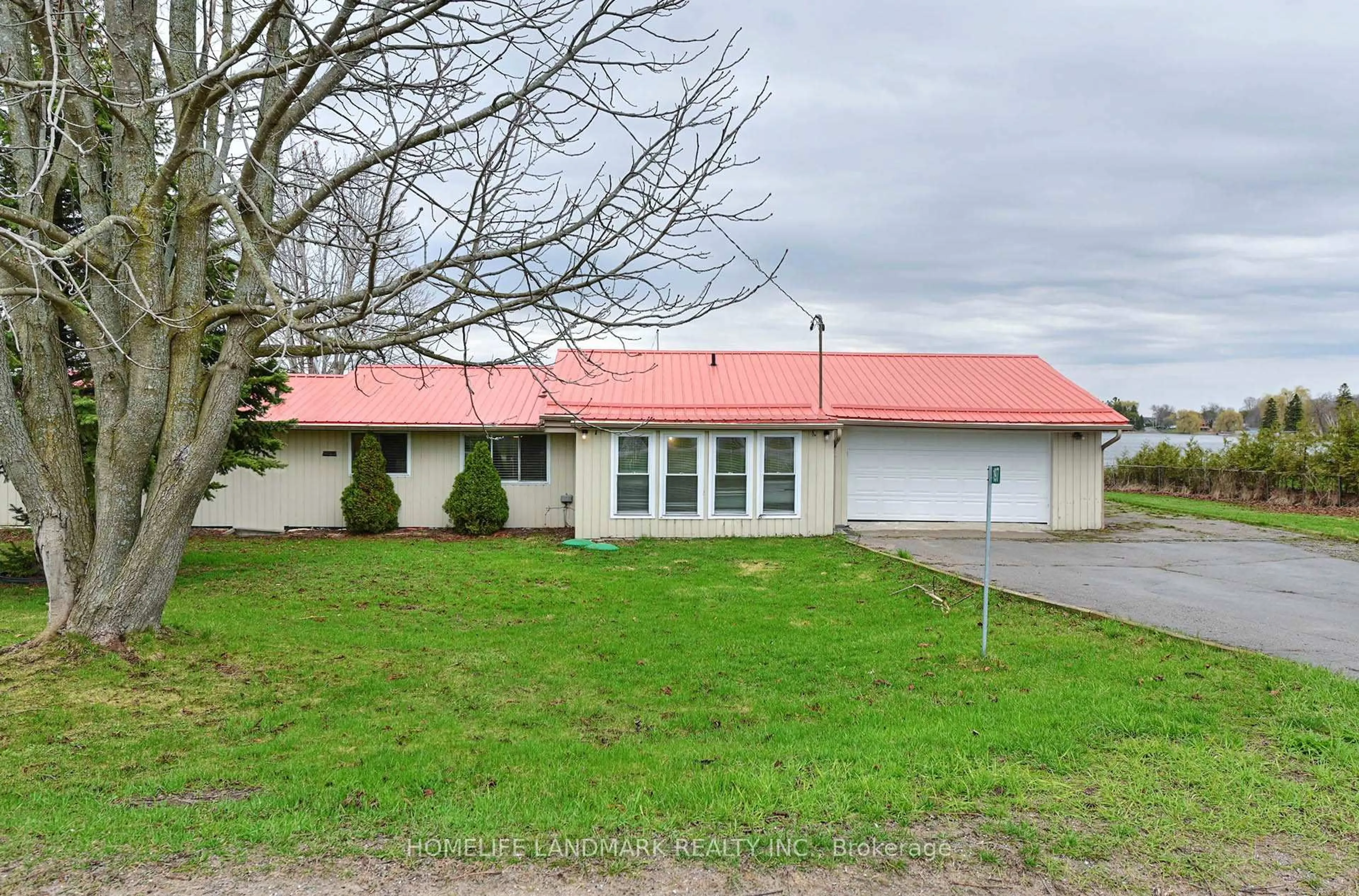 A pic from outside/outdoor area/front of a property/back of a property/a pic from drone, building for 197 Washburn Island Rd, Kawartha Lakes Ontario K0M 2C0