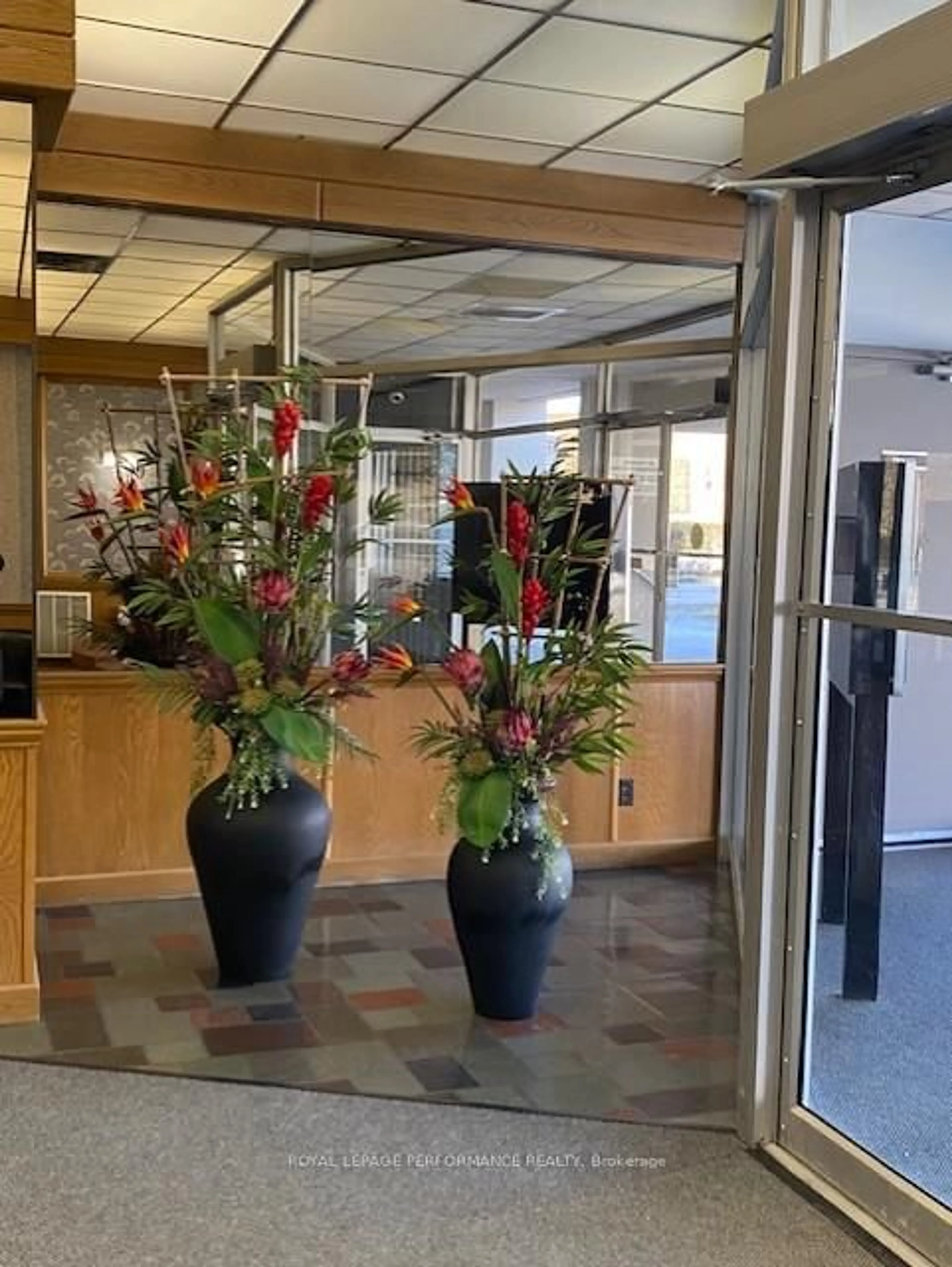 Lobby for 308 Second St #804, Cornwall Ontario K6H 1Z1