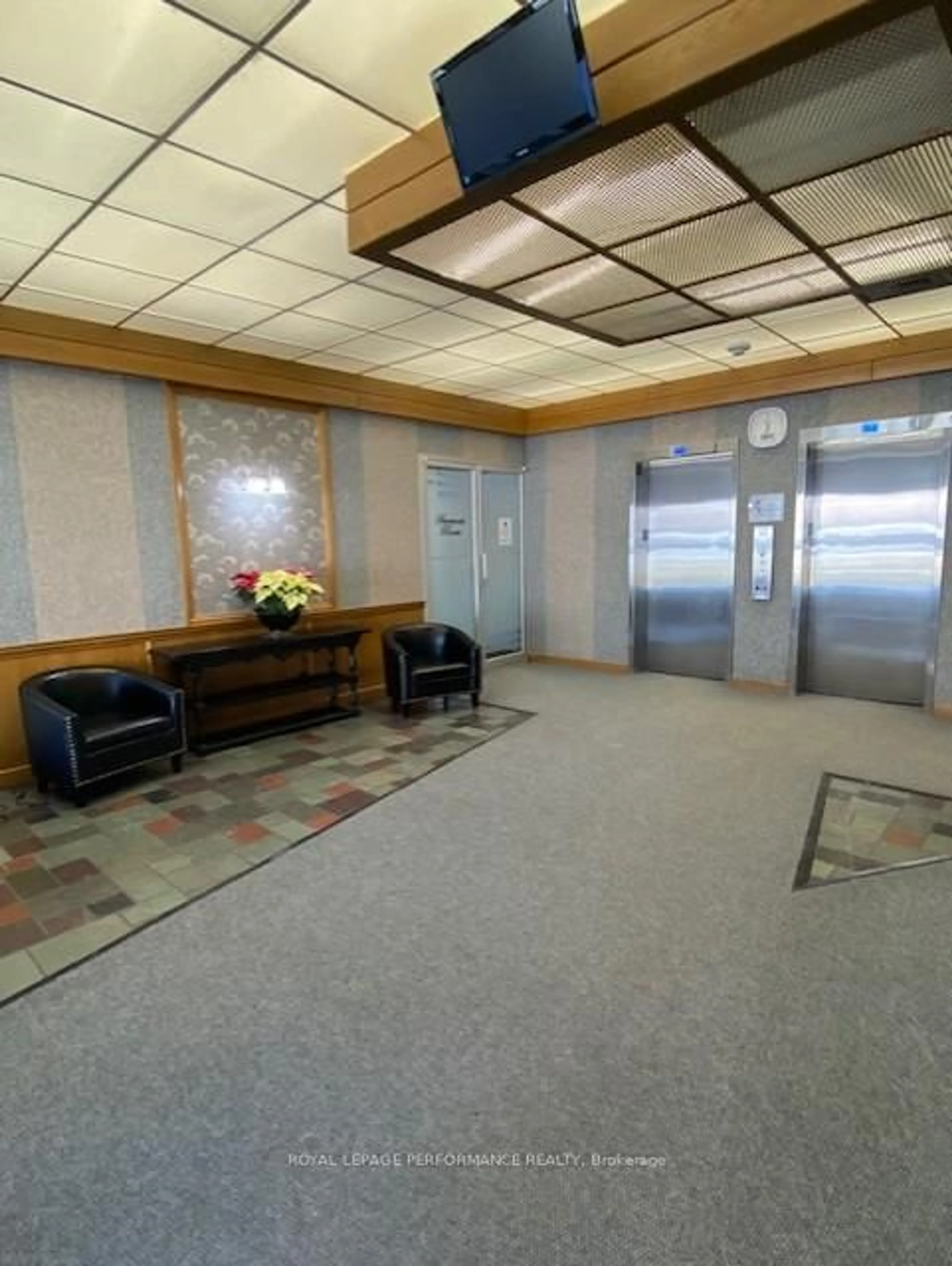 Lobby for 308 Second St #804, Cornwall Ontario K6H 1Z1