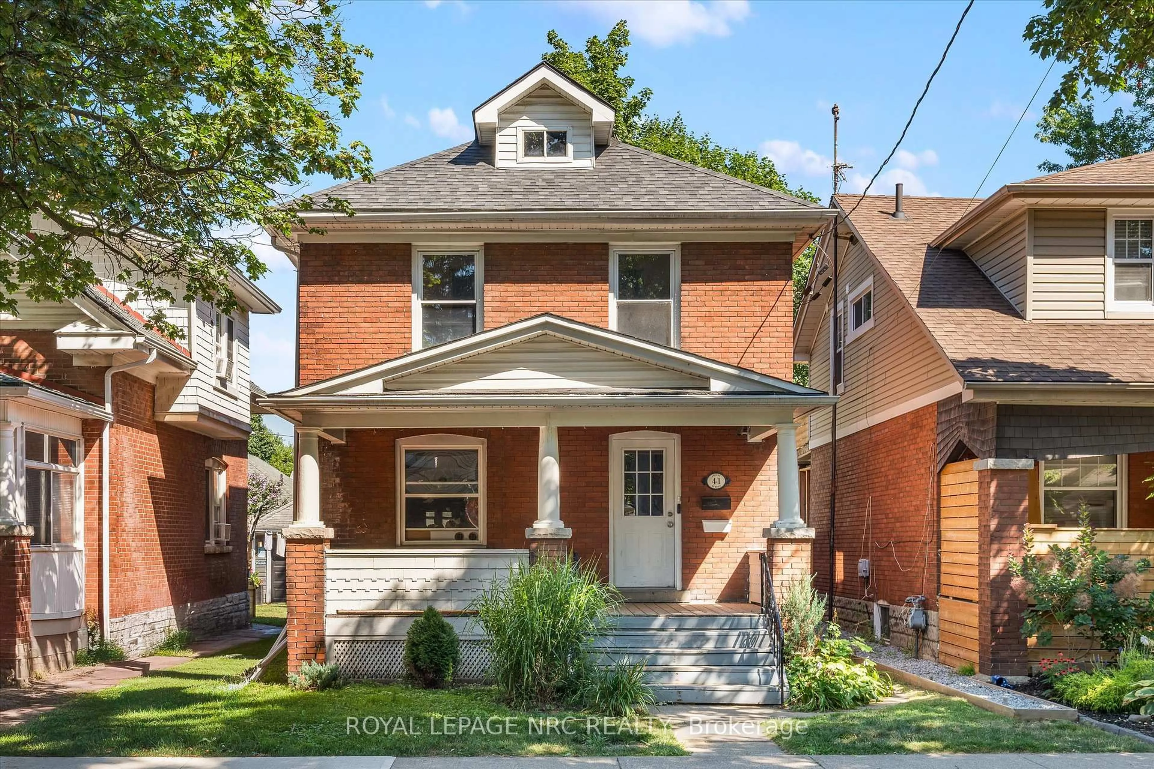 Home with brick exterior material, street for 41 Louisa St, St. Catharines Ontario L2R 2J5