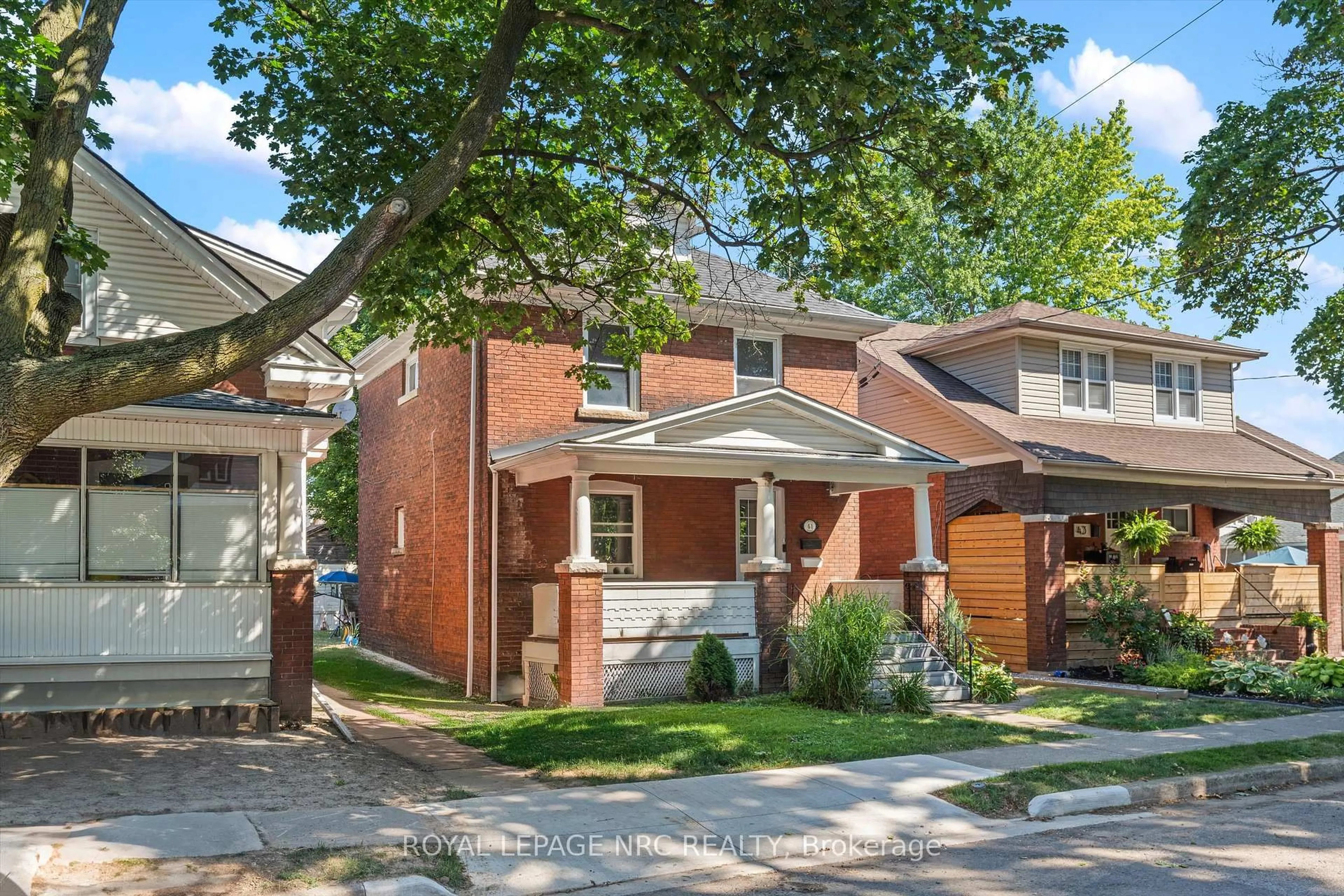 Home with brick exterior material, street for 41 Louisa St, St. Catharines Ontario L2R 2J5