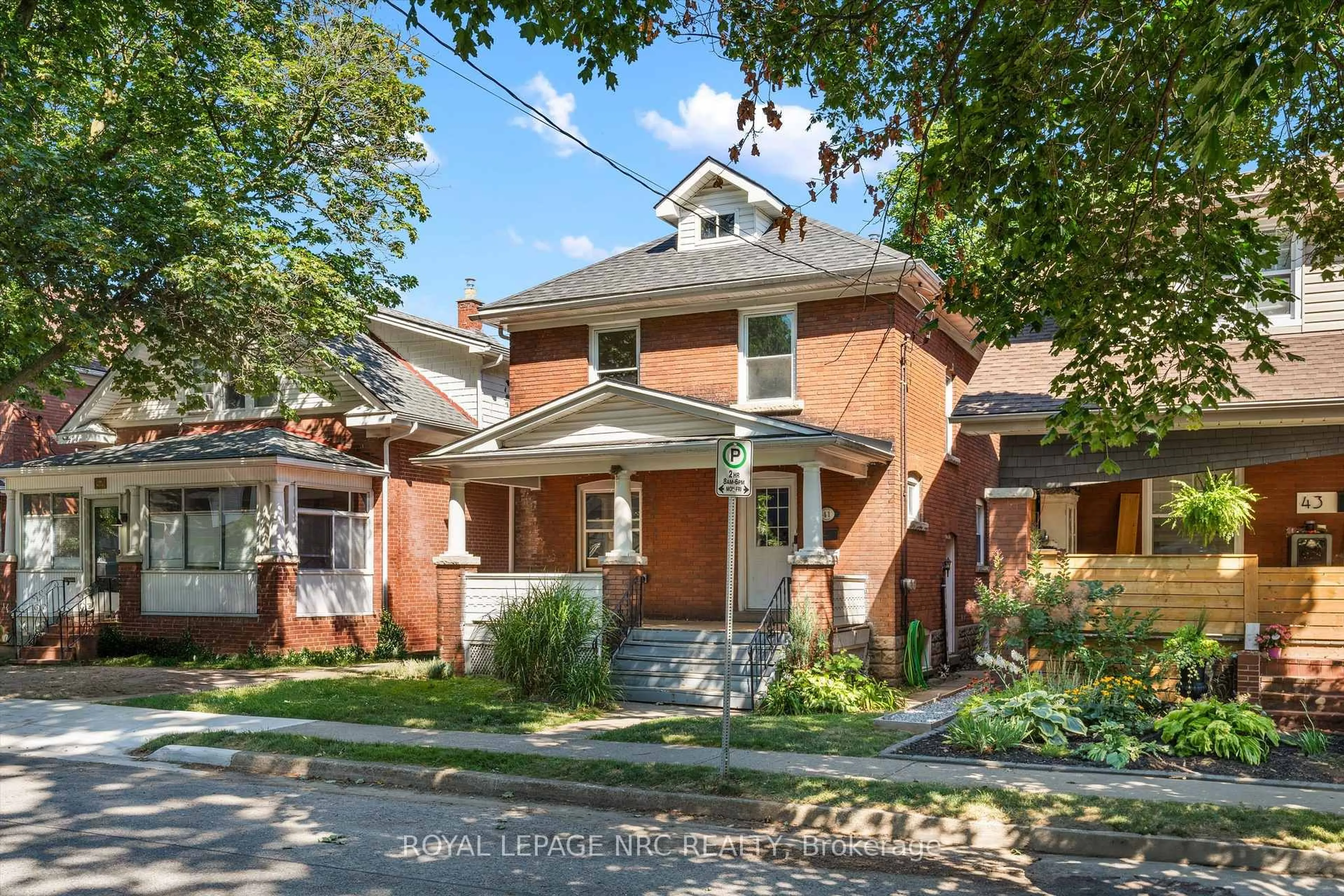 Home with brick exterior material, street for 41 Louisa St, St. Catharines Ontario L2R 2J5