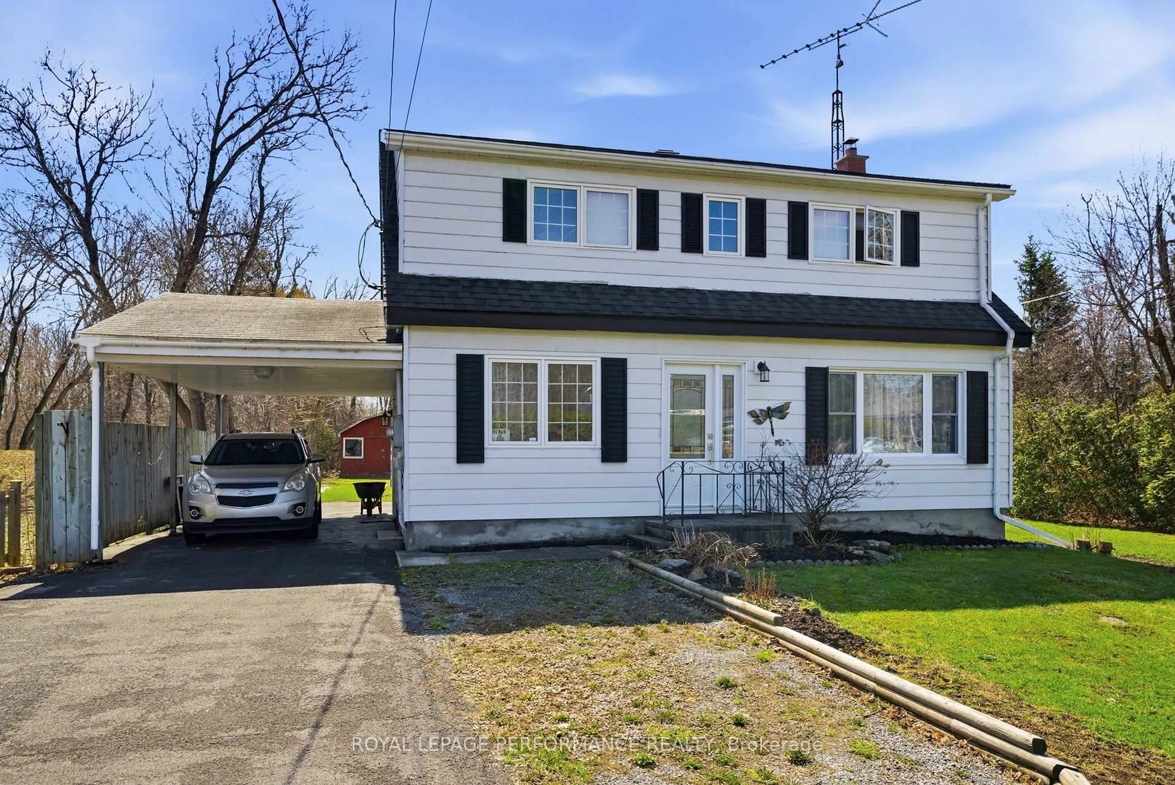 Home with vinyl exterior material, street for 17370 Headline Rd, South Stormont Ontario K0C 1P0