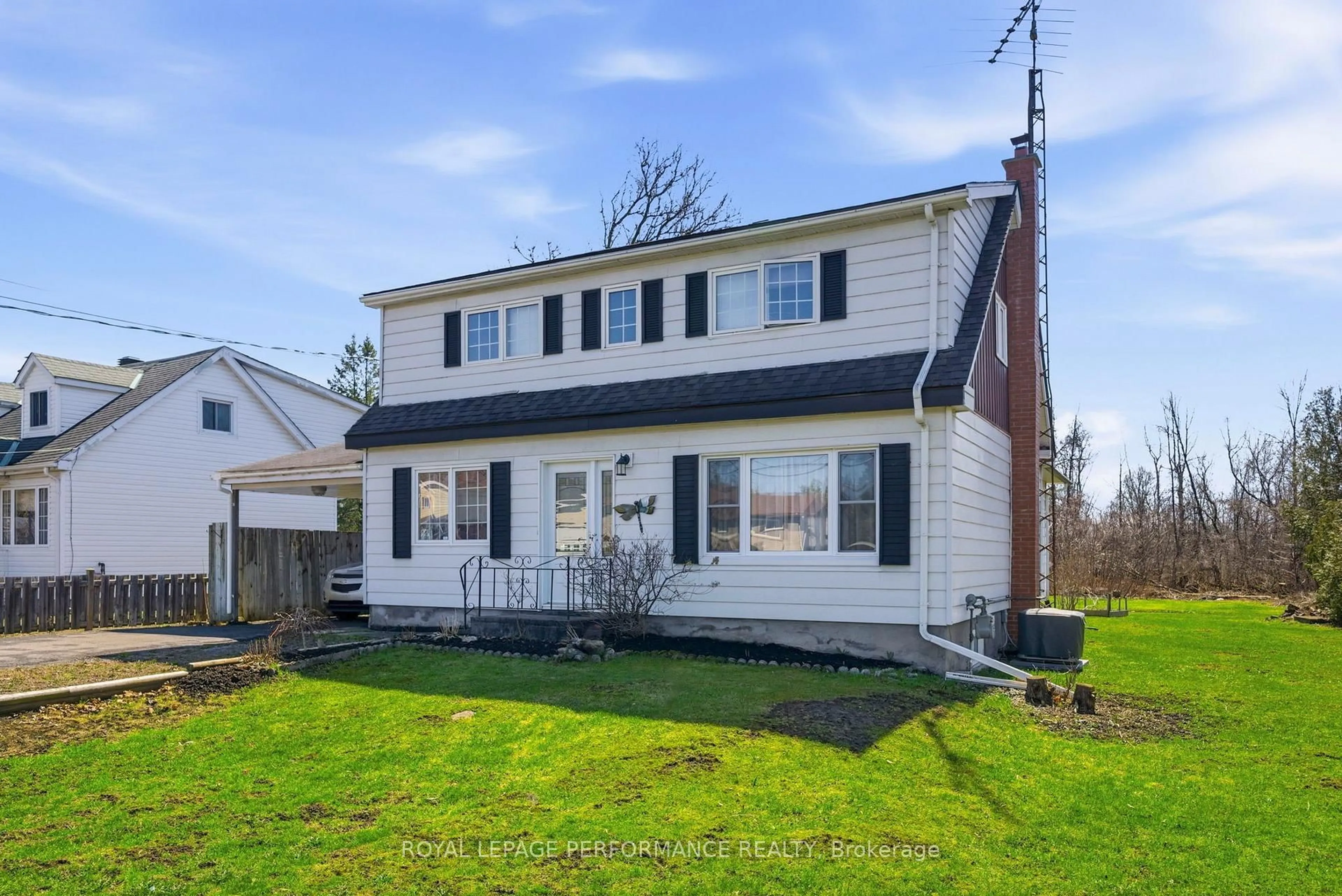 Home with vinyl exterior material, street for 17370 Headline Rd, South Stormont Ontario K0C 1P0