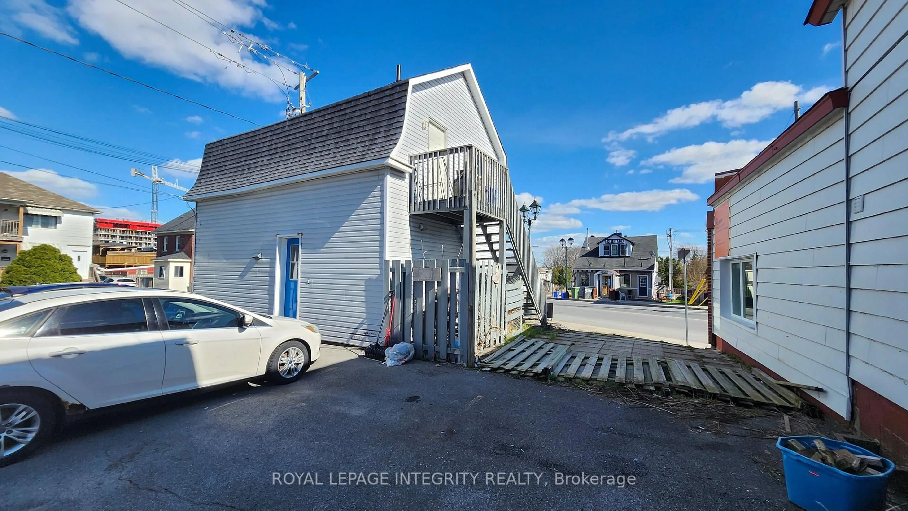 A pic from outside/outdoor area/front of a property/back of a property/a pic from drone, street for 616 Montreal Rd, Cornwall Ontario K6H 1C2