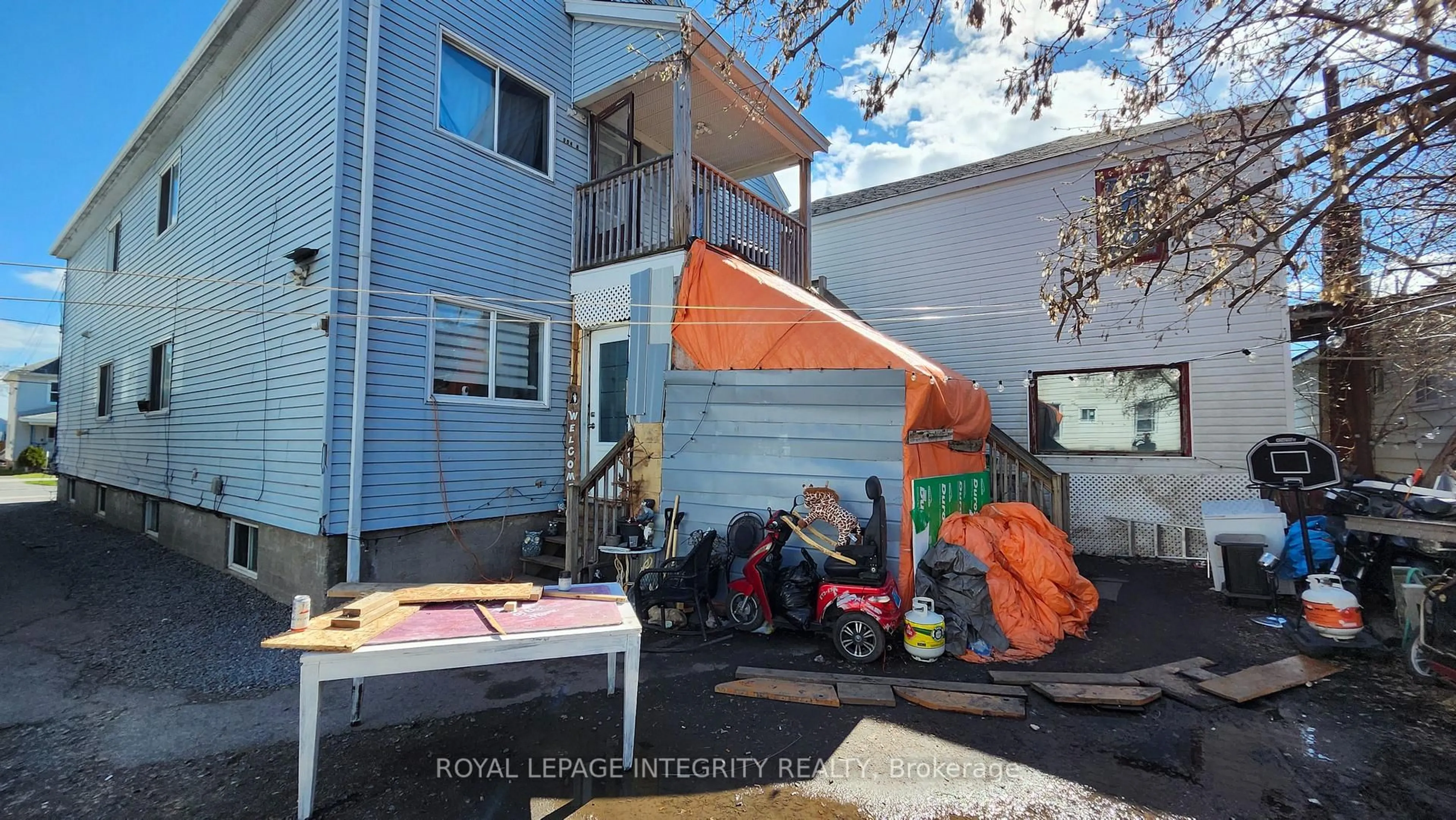 Unknown for 504 Walton St, Cornwall Ontario K6H 1T4