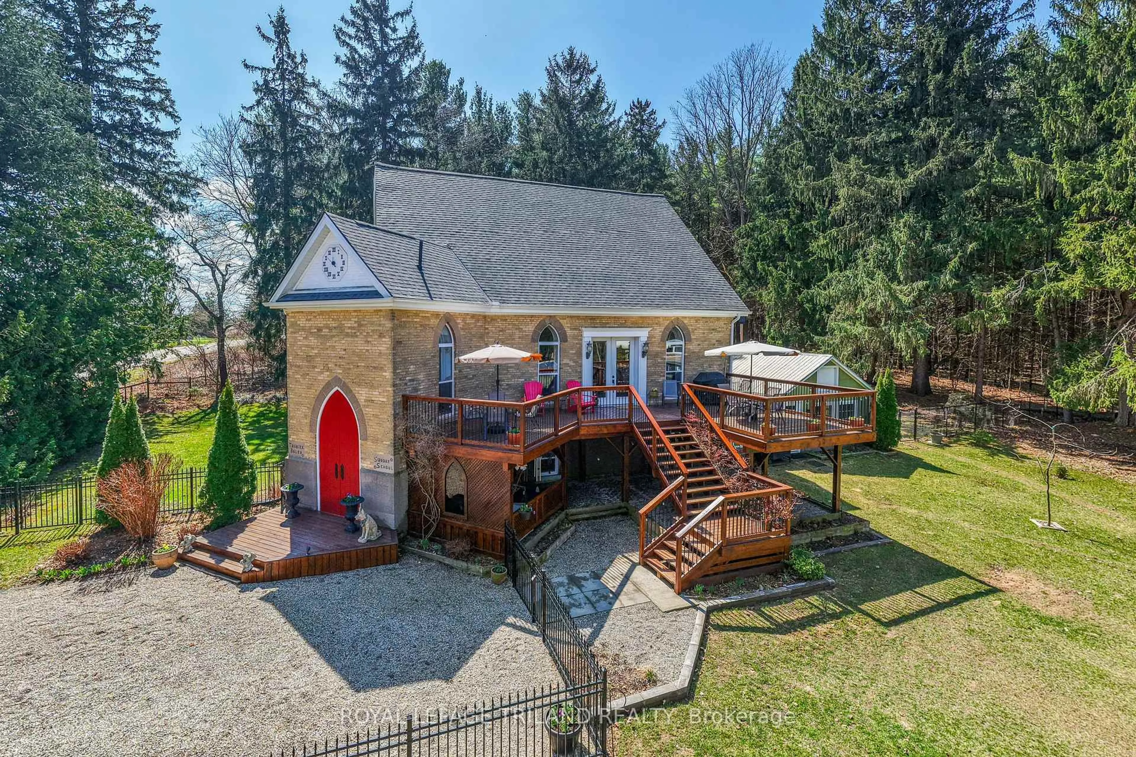 A pic from outside/outdoor area/front of a property/back of a property/a pic from drone, unknown for 32153 Sylvan Rd, North Middlesex Ontario N0M 2K0