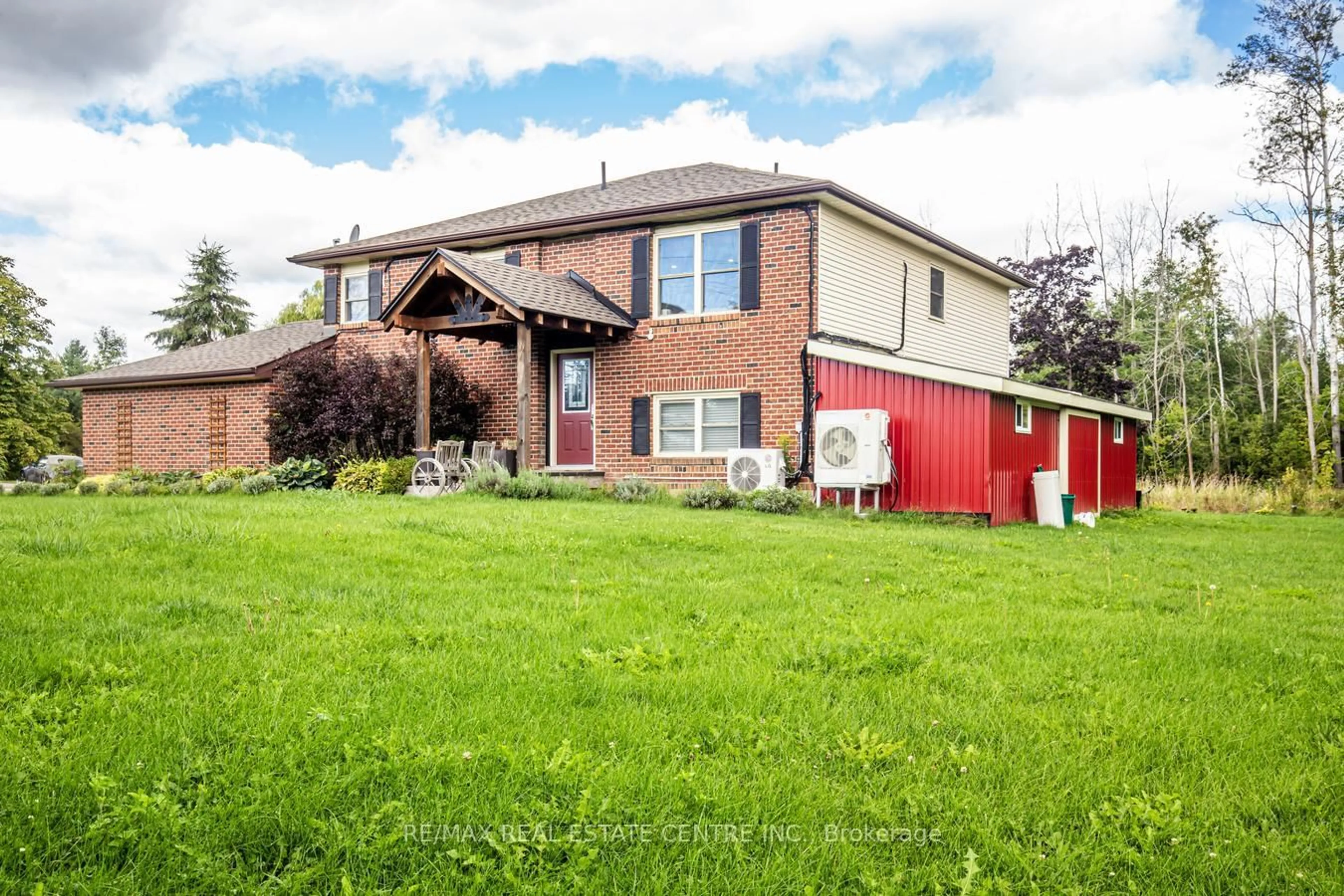 A pic from outside/outdoor area/front of a property/back of a property/a pic from drone, street for 9438 Wellington Rd 42 Rd, Erin Ontario N0B 1H0