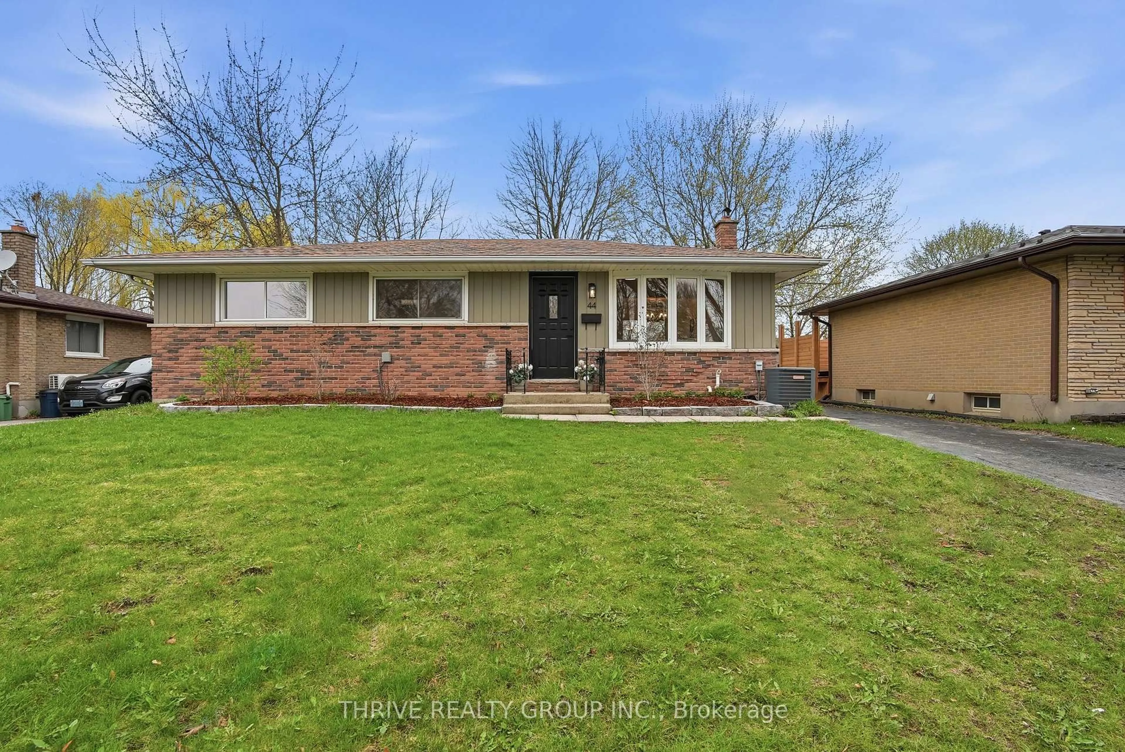 Unknown for 44 Mendip Cres, London South Ontario N6E 1H1