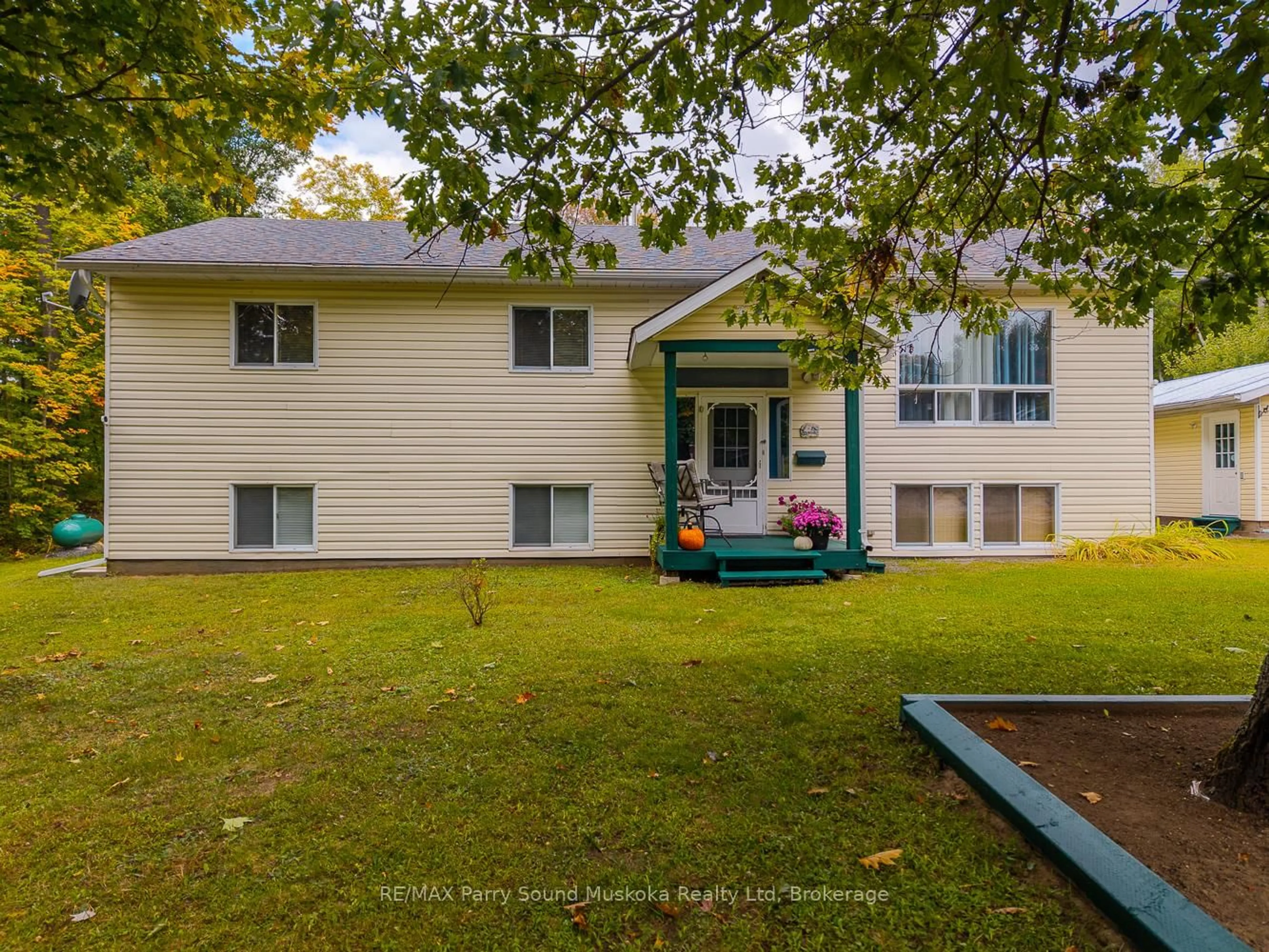 Home with vinyl exterior material, unknown for 59 Black Rd, Seguin Ontario P2A 2W8