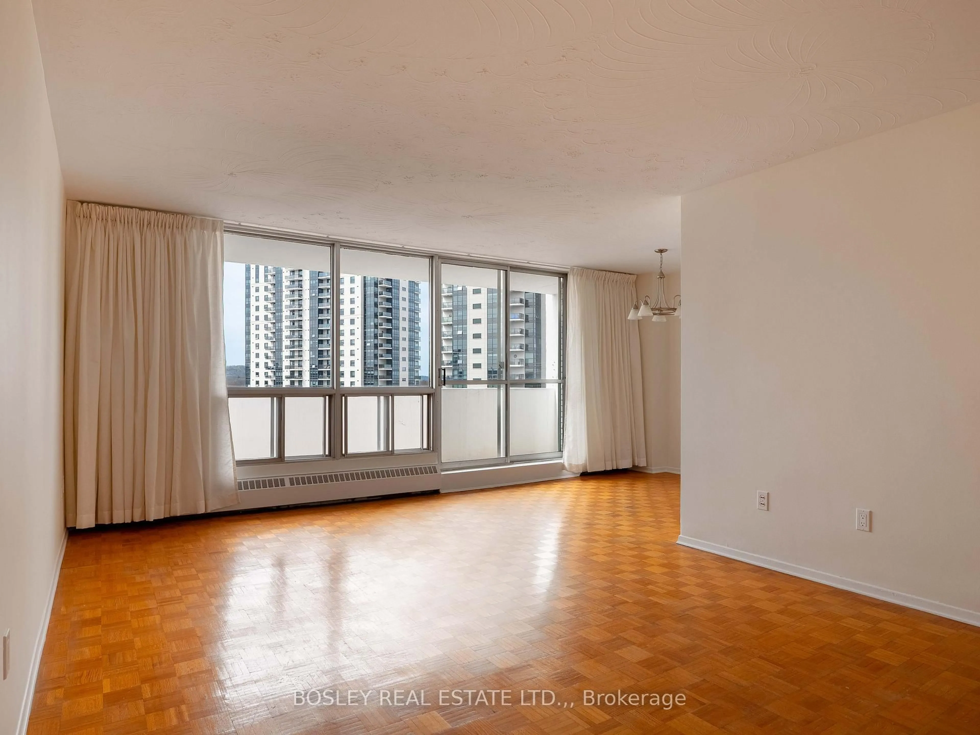 A pic of a room for 15 Towering Heights Blvd #808, St. Catharines Ontario L2T 3G7