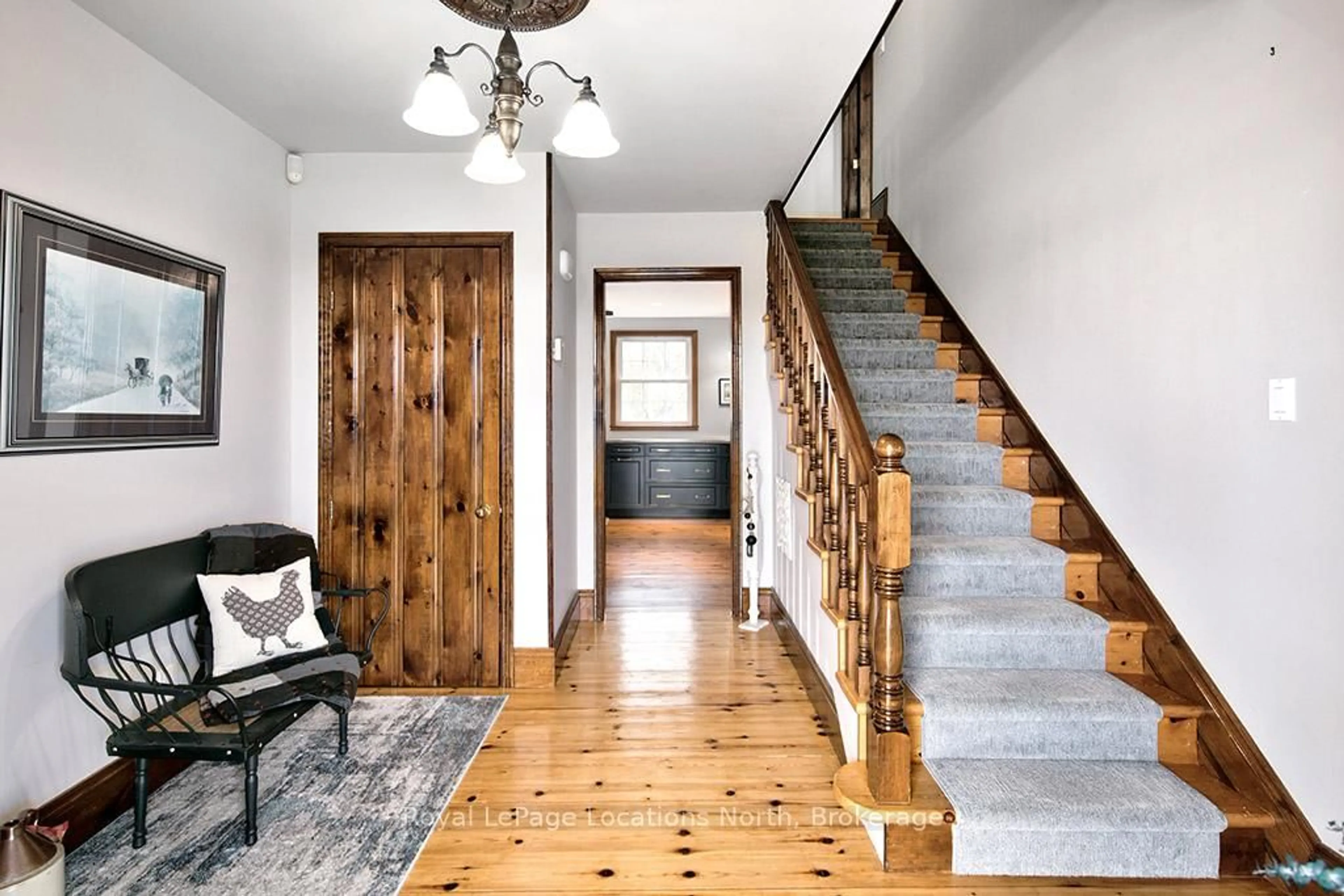 Indoor entryway for 139049 112 Grey Rd, Meaford Ontario N4L 1W5